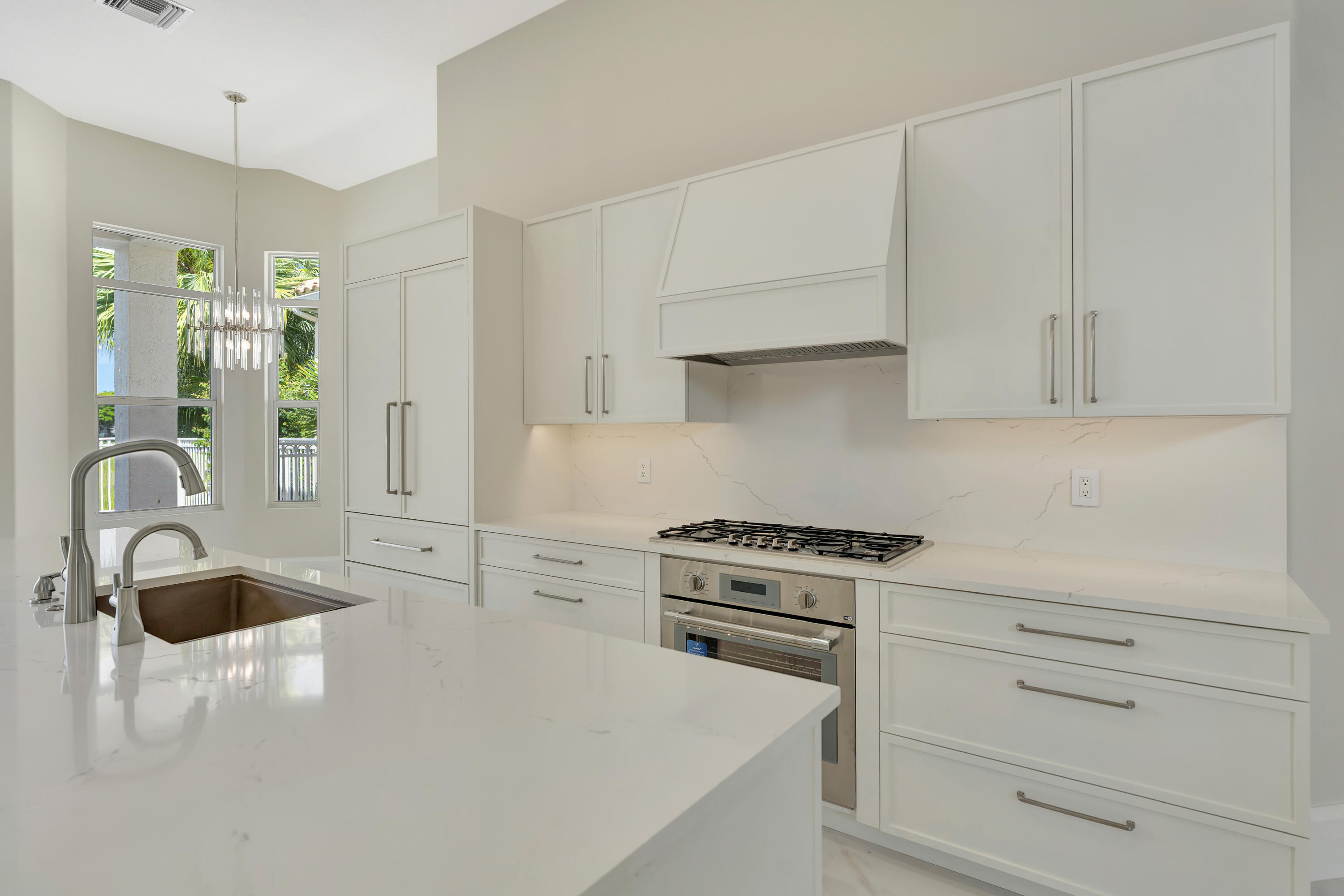 DIAMOND HEAD - Residential