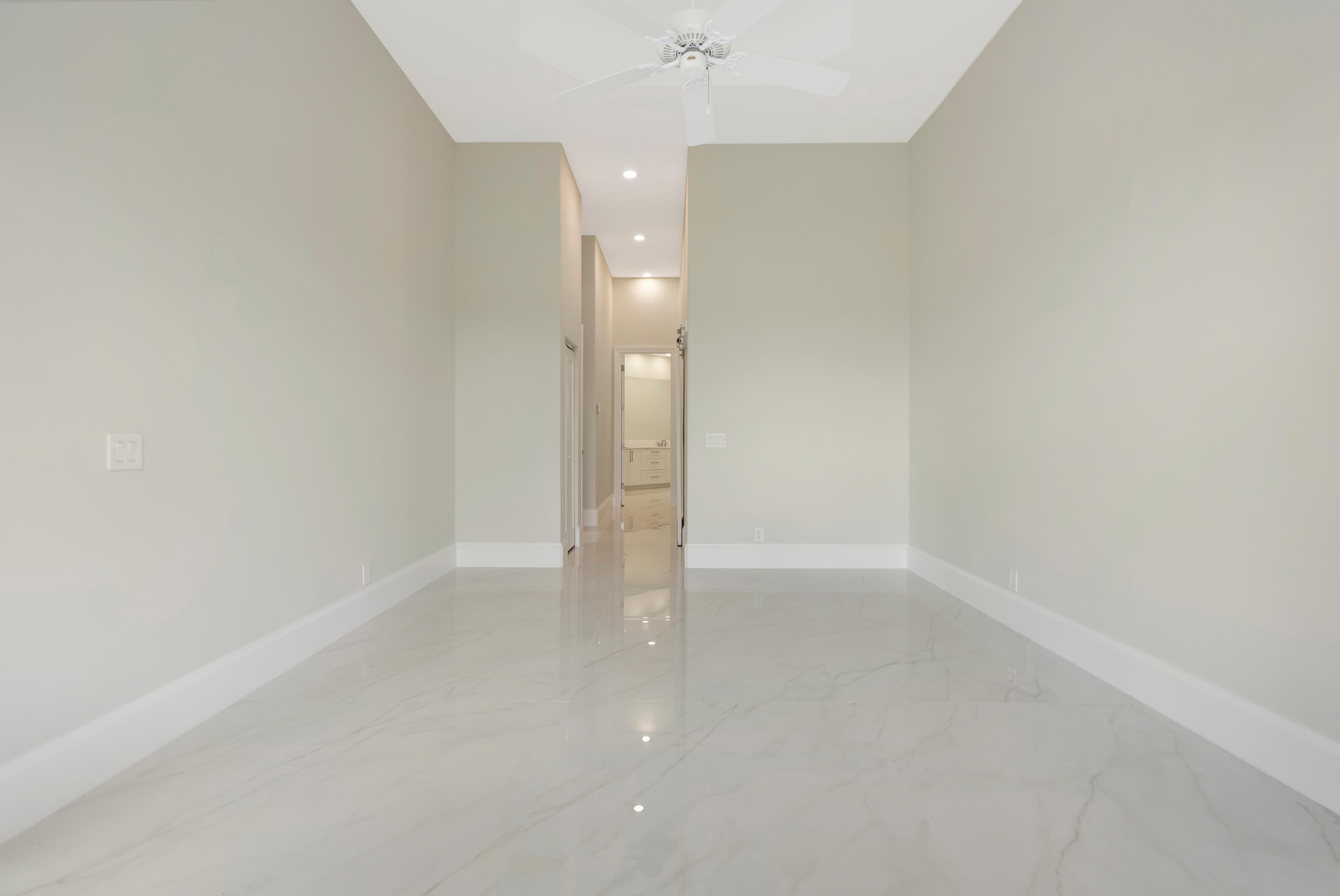 DIAMOND HEAD - Residential