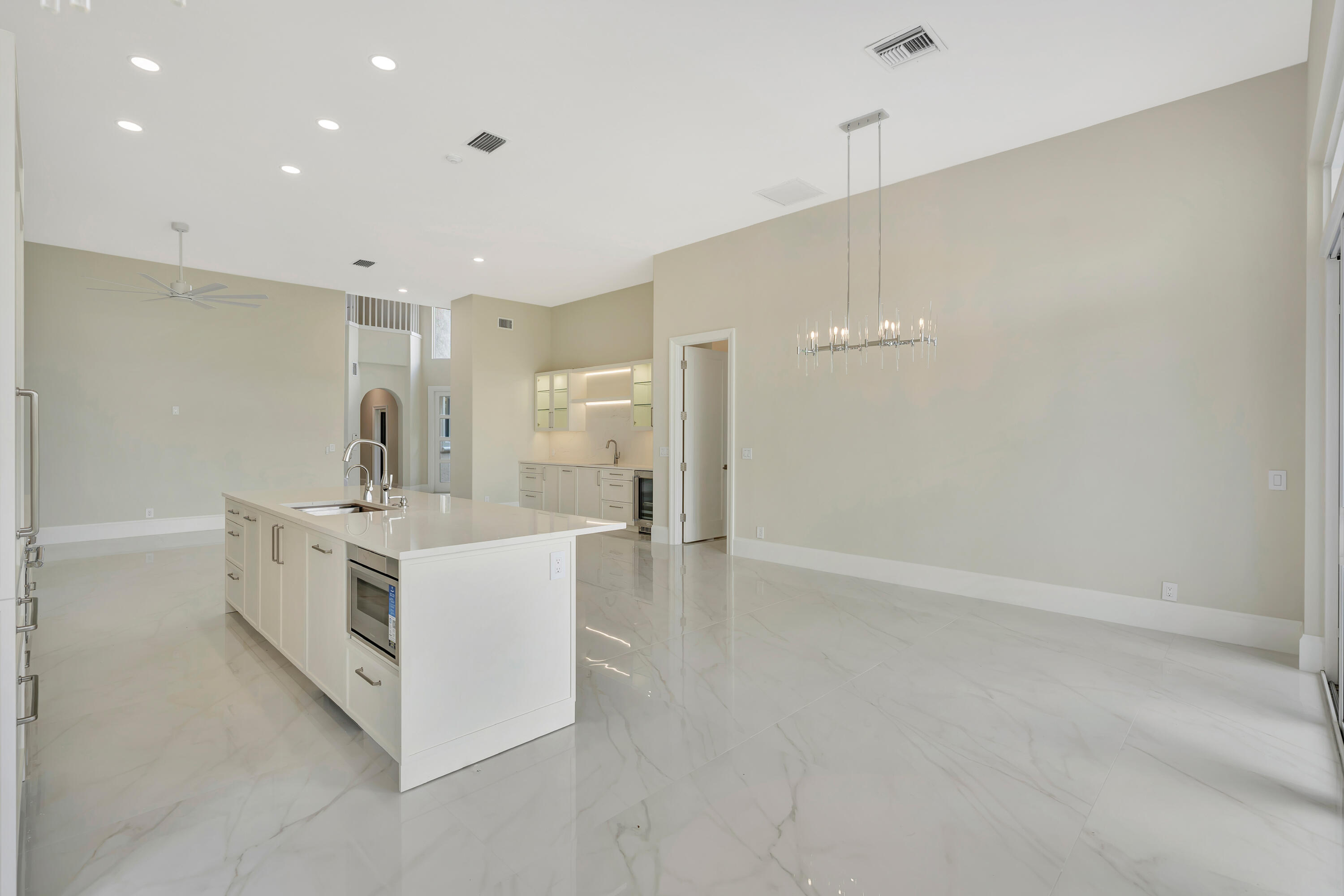 DIAMOND HEAD - Residential