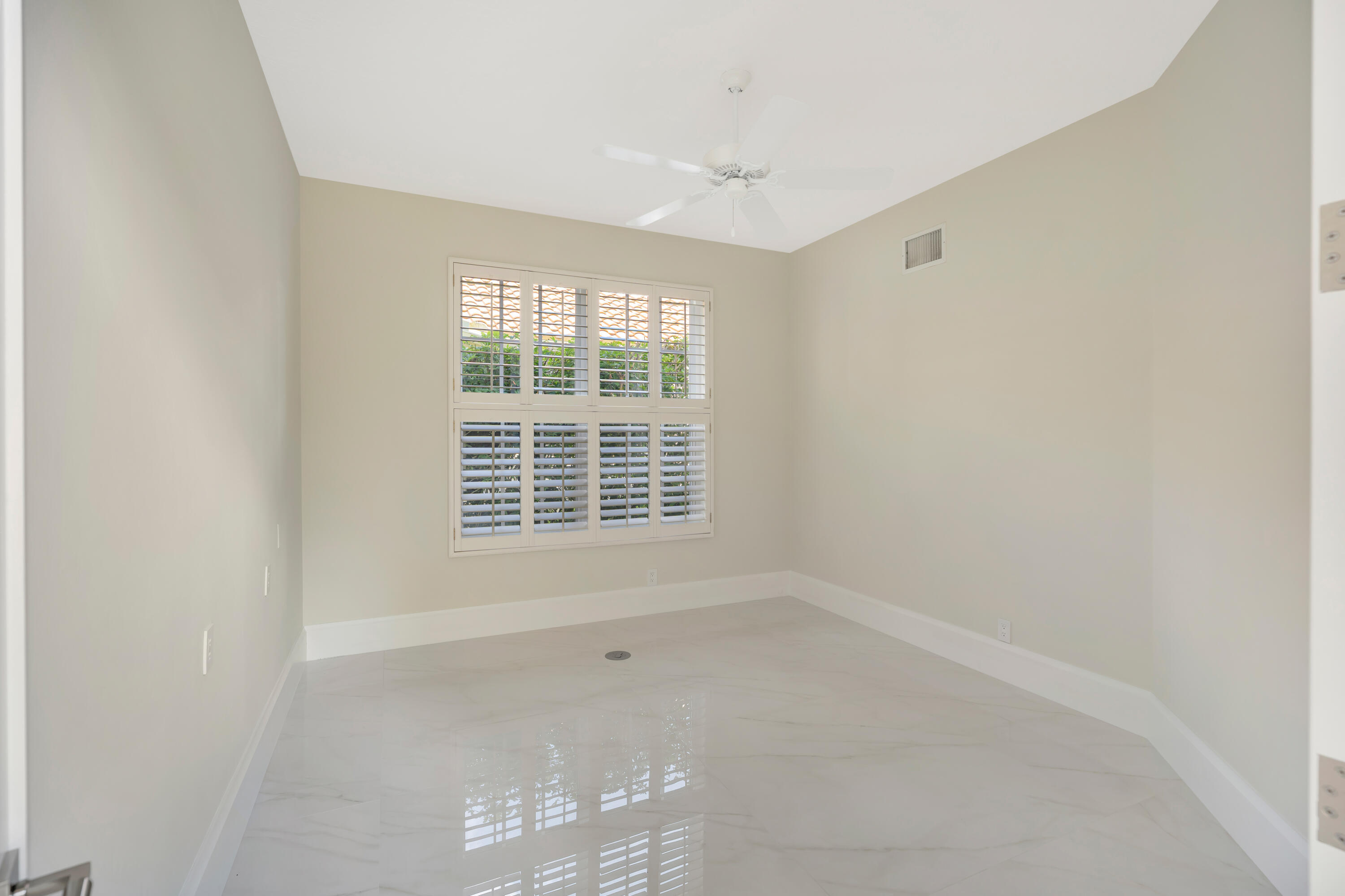 DIAMOND HEAD - Residential