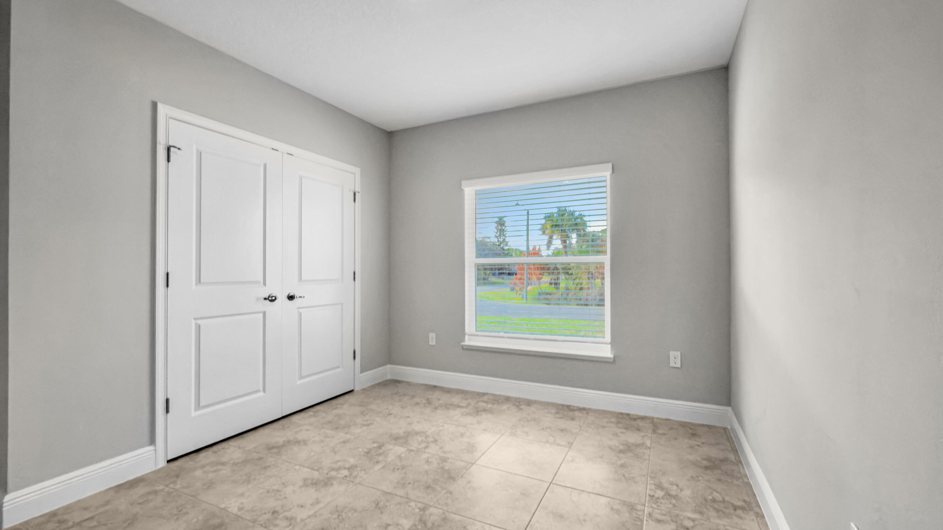 SEBASTIAN HIGHLANDS UNIT 10 - Residential