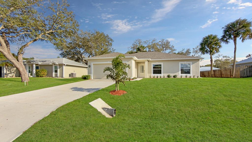 Photo of 594 Bayharbor Terrace, Sebastian, FL 32958 (MLS # R11168449)