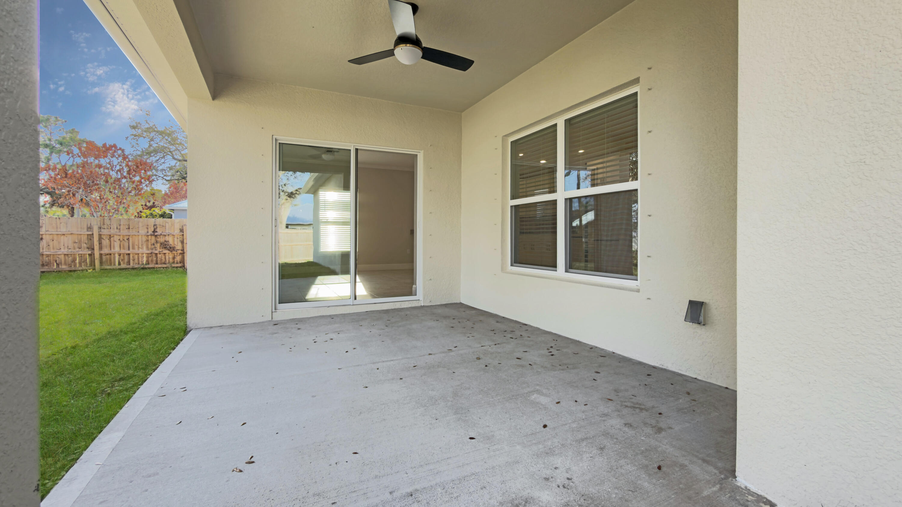 SEBASTIAN HIGHLANDS UNIT 10 - Residential