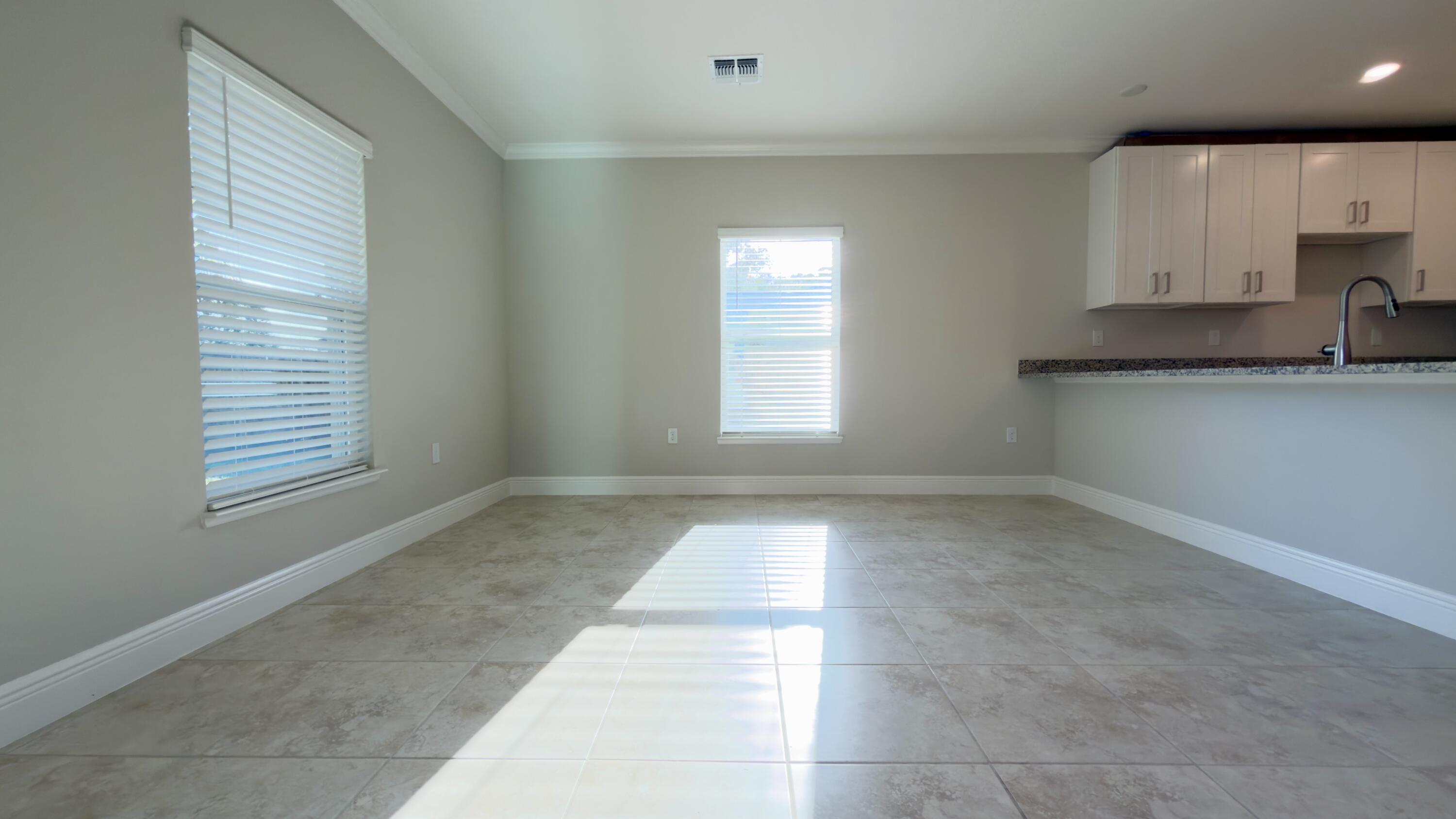 SEBASTIAN HIGHLANDS UNIT 10 - Residential