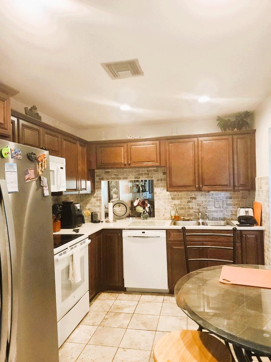 5794 Moss Court 7