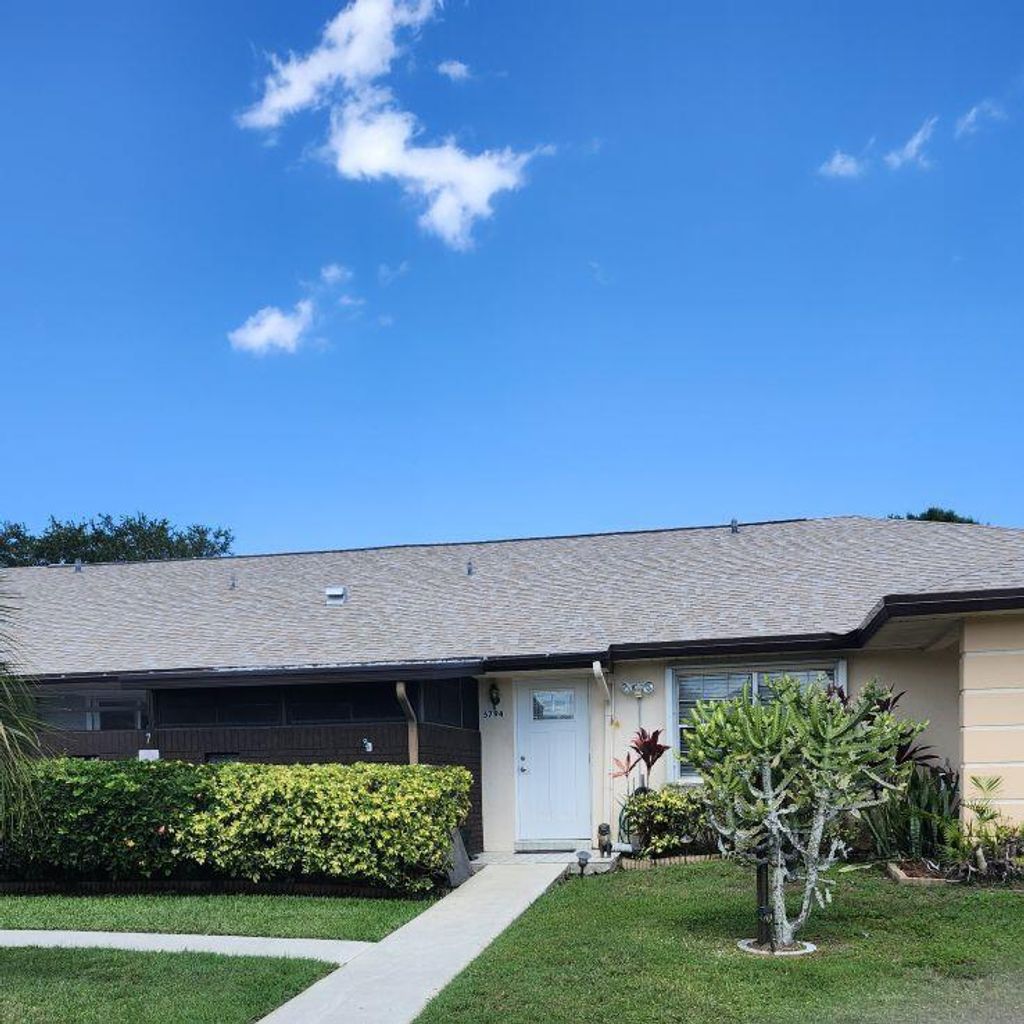 Photo of 5794 Moss Court #7, Fort Pierce, FL 34982 (MLS # R11090829)