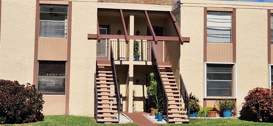 SPACIOUS 2 BEDROOMS 2 BATHS, ON THE SECOND FLOOR, GOLF COURSE VIEW, WITH EAT-IN KITCHEN, FULLSIZE WASHER & DRYER, TILE FLOOR, SCREENED BALCONY ROOM WITH STORAGE CLOSET, SPLIT BEDROOMPLAN. COMMUNITY WITH ON-SITE MANAGEMENT & STAFF. CENTRALLY LOCATED CLOSE TO SHOPPING,RESTAURANTS AND MUCH MORE. READY TO MOVE IN. SPACIOUS 2 BEDROOMS 2 BATHS, ON THE SECOND FLOOR, GOLF COURSE VIEW, WITH EAT-IN KITCHEN, FULLSIZE WASHER & DRYER, TILE FLOOR, SCREENED BALCONY ROOM WITH STORAGE CLOSET, SPLIT BEDROOMPLAN. COMMUNITY WITH ON-SITE MANAGEMENT & STAFF. CENTRALLY LOCATED CLOSE TO SHOPPING,RESTAURANTS AND MUCH MORE. READY TO MOVE IN.