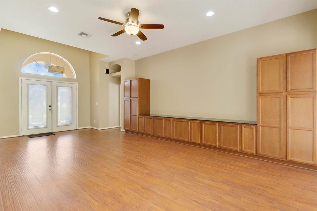 Photo of 6171 NW East Deville Circle, Port Saint Lucie, FL 34986 (MLS # R10975143)