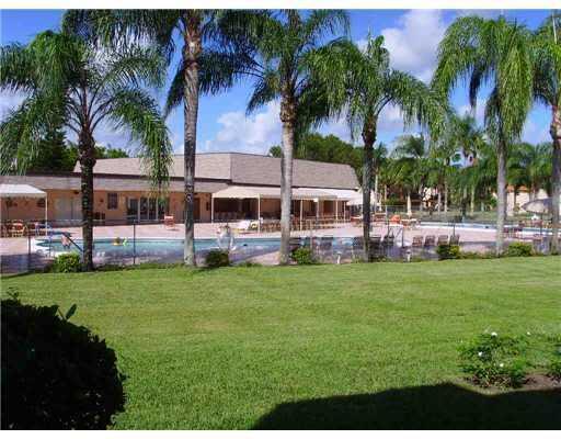 VILLAGES OF ORIOLE ABBEY CONDO - Residential