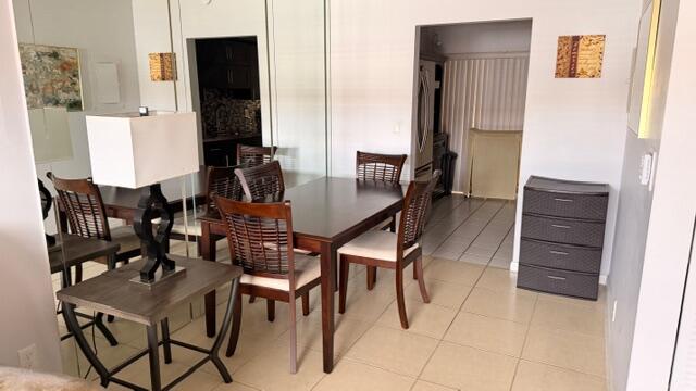 VILLAGES OF ORIOLE ABBEY CONDO - Residential