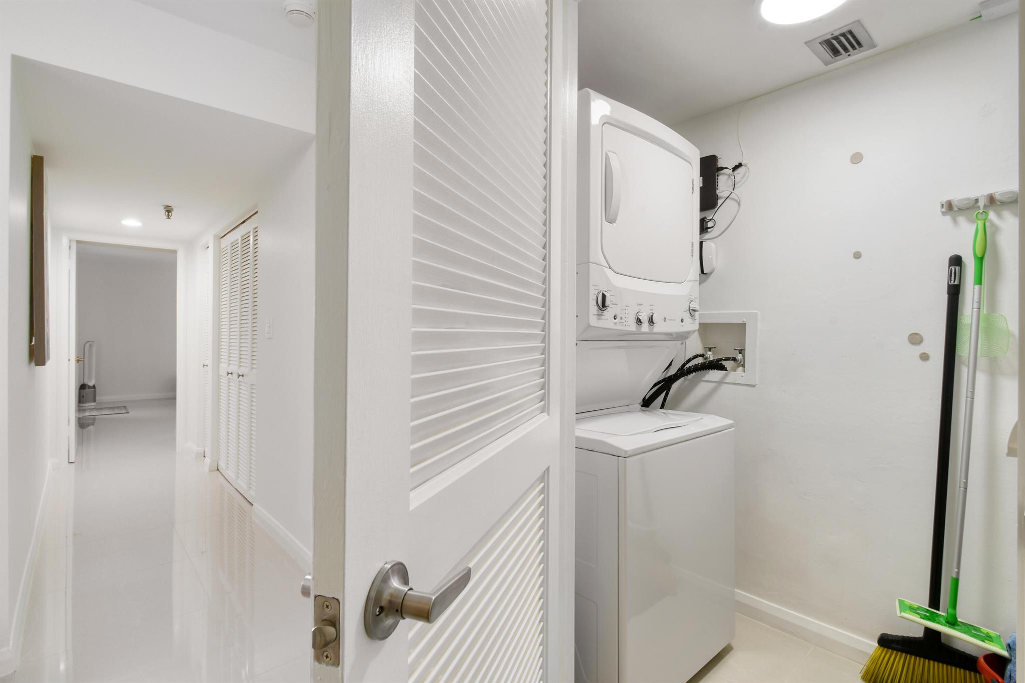 OLD PORT COVE TOWER WEST - Residential