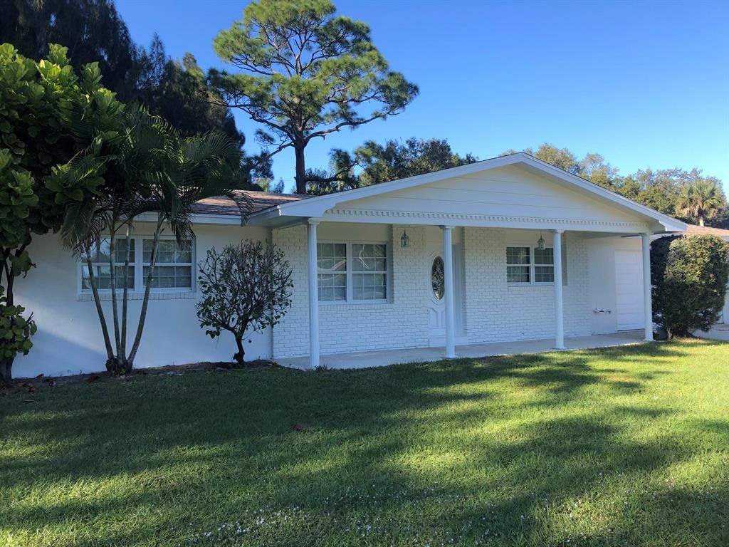 Photo of 6704 Pandora Avenue, Fort Pierce, FL 34951 (MLS # R10761848)