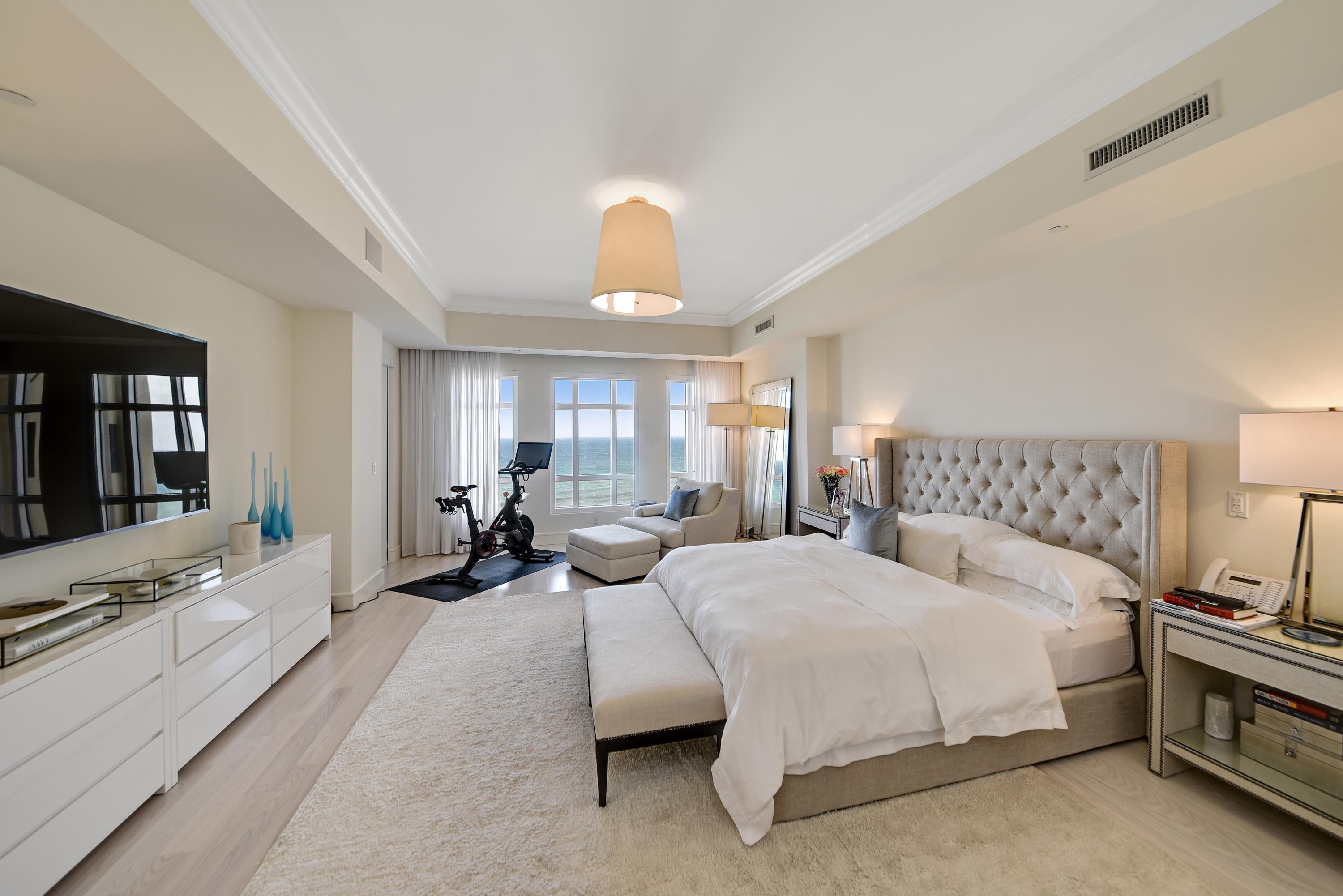 Luxuria - Residential