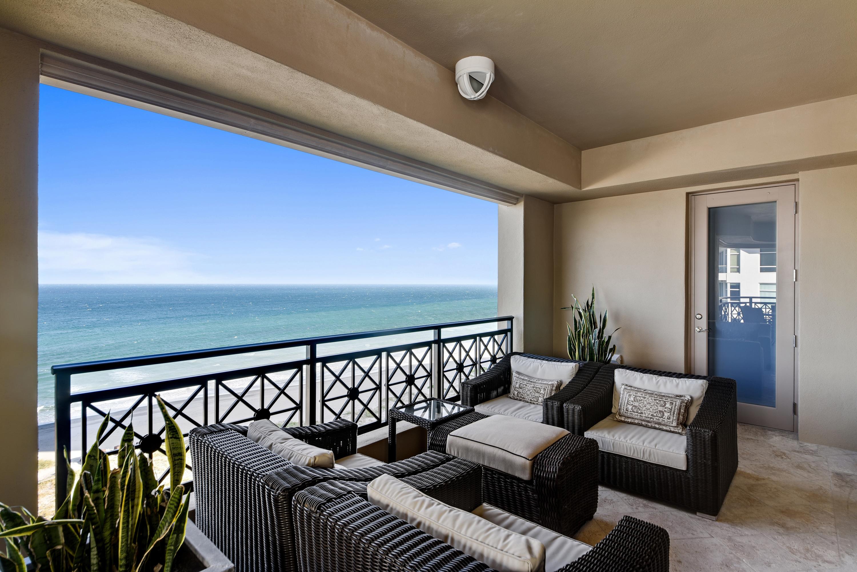 Luxuria - Residential