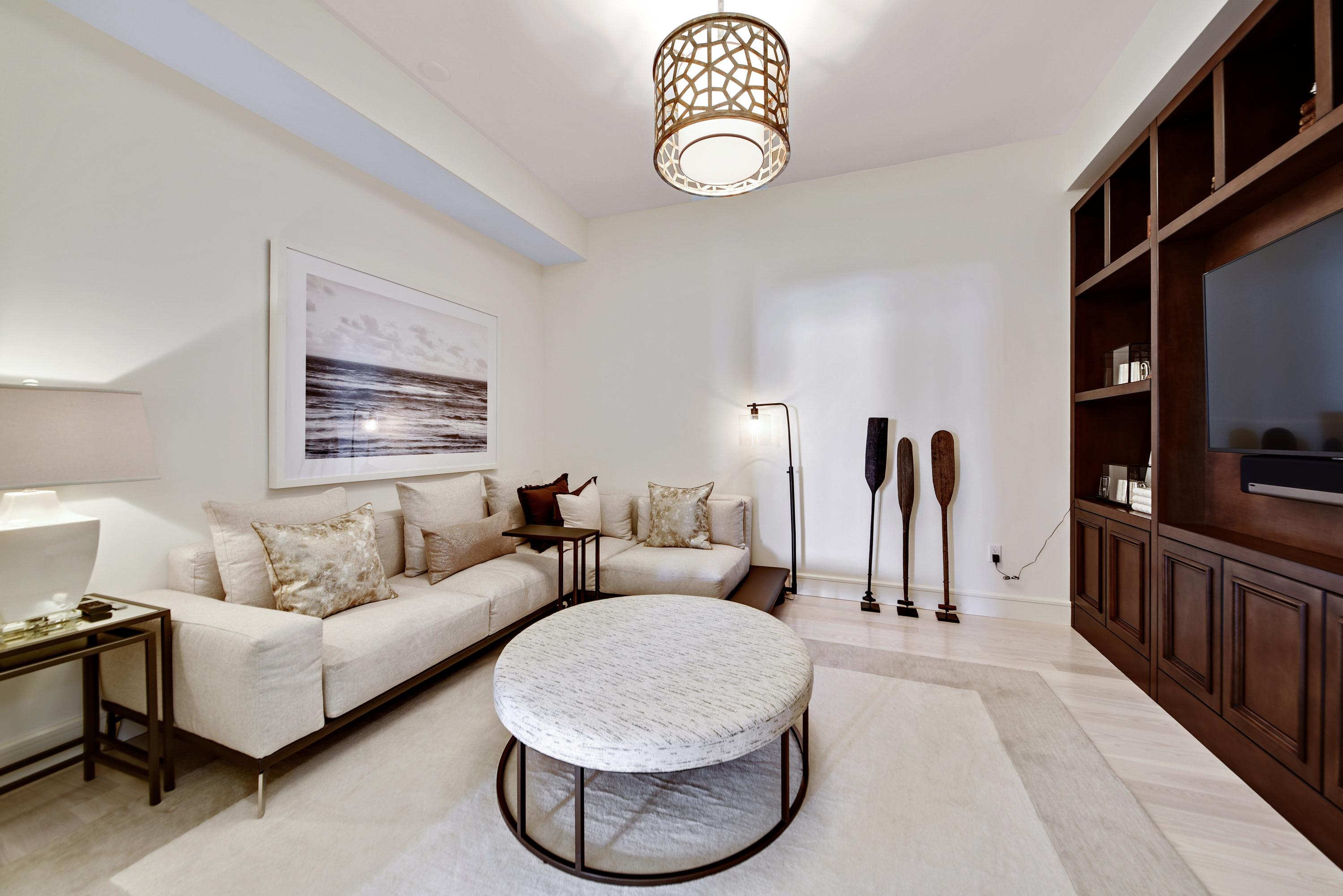 Luxuria - Residential