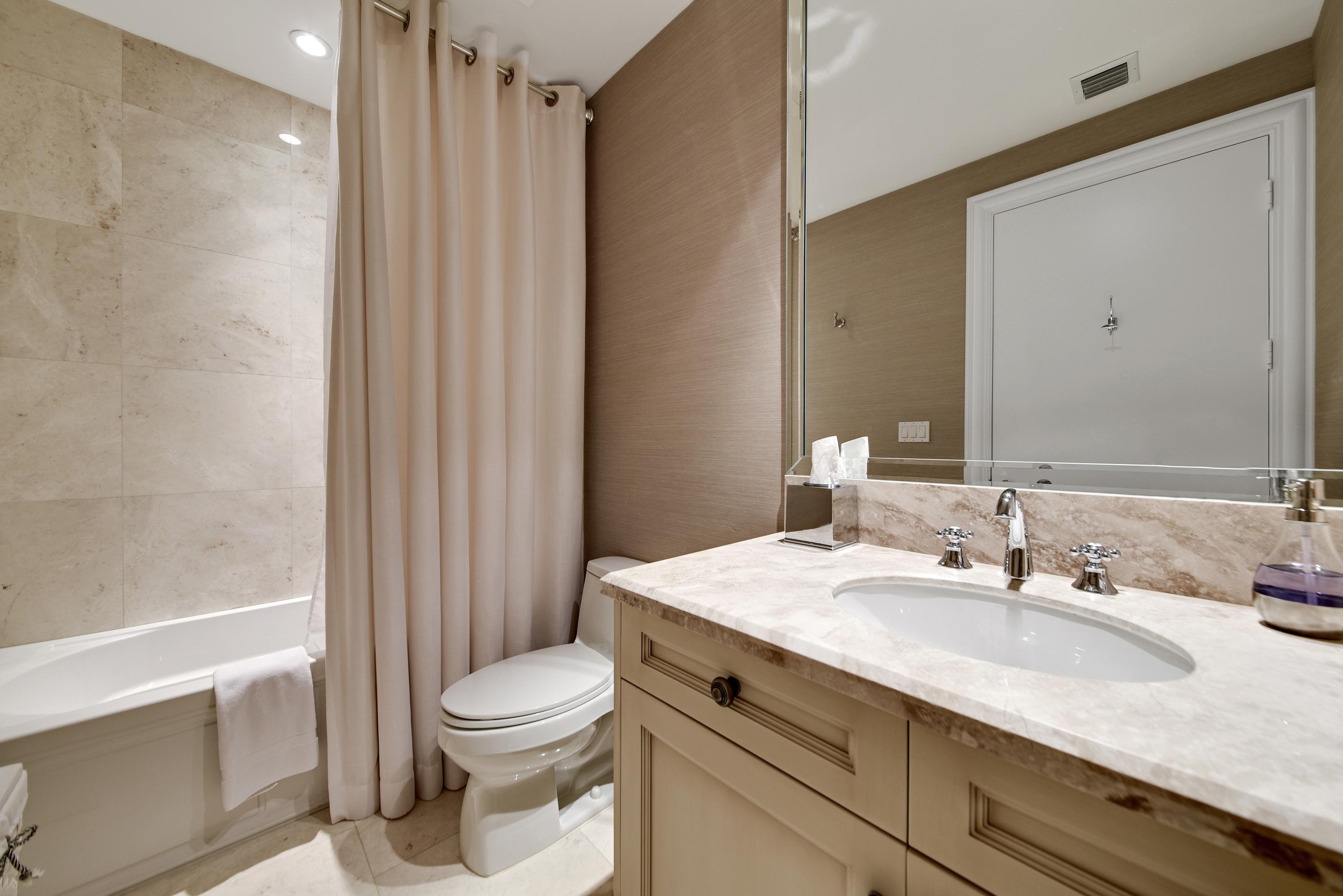 Luxuria - Residential