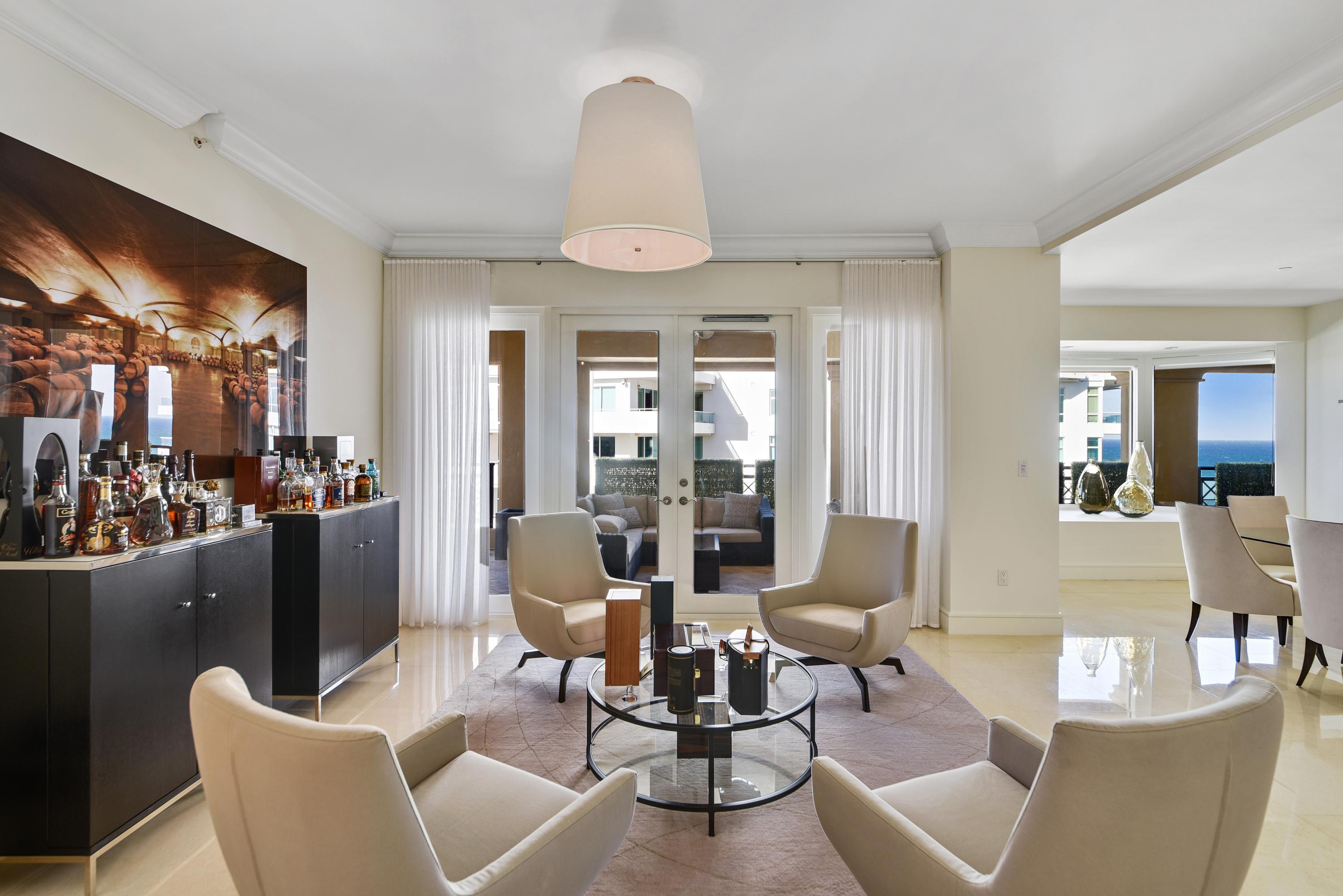 Luxuria - Residential