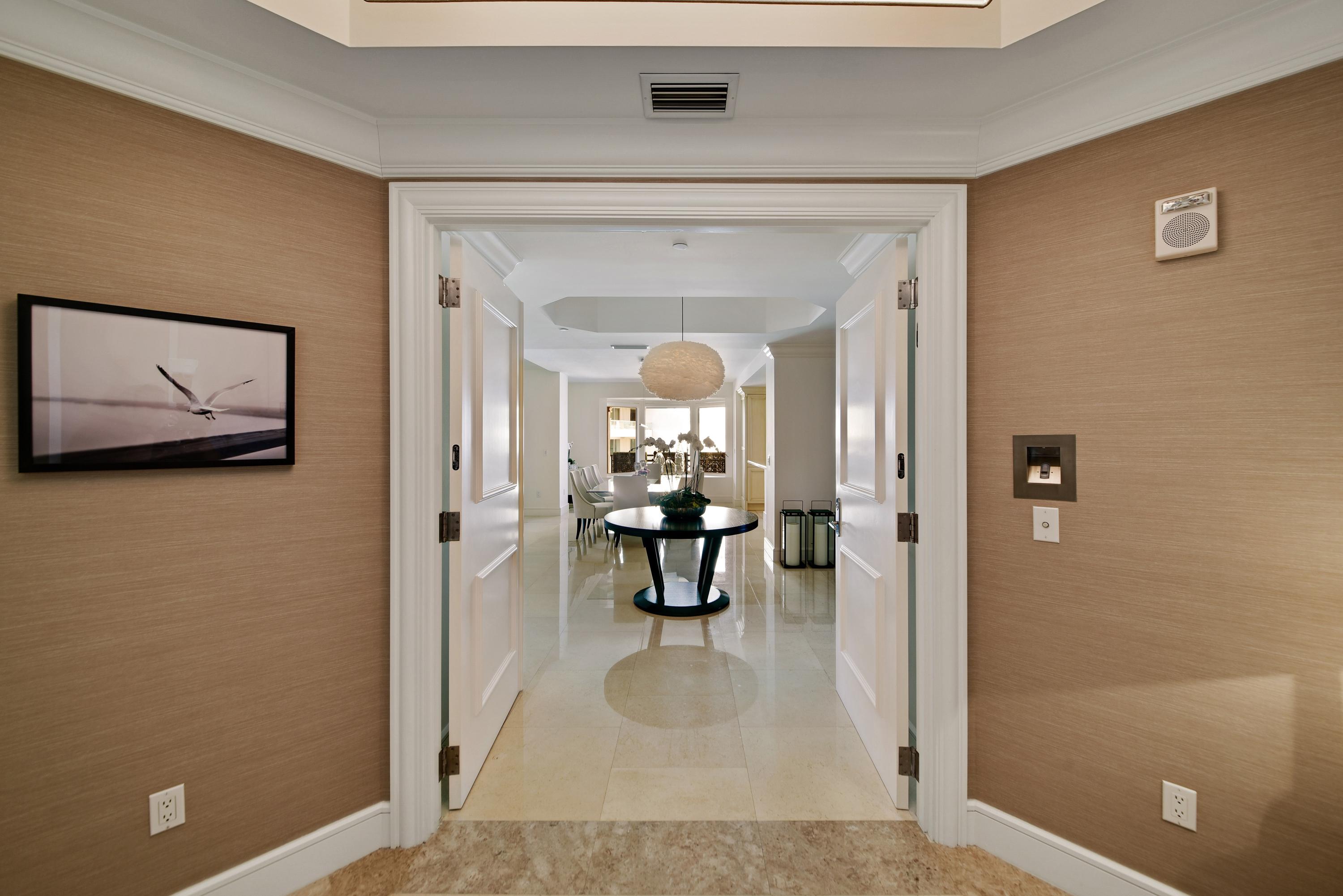 Luxuria - Residential