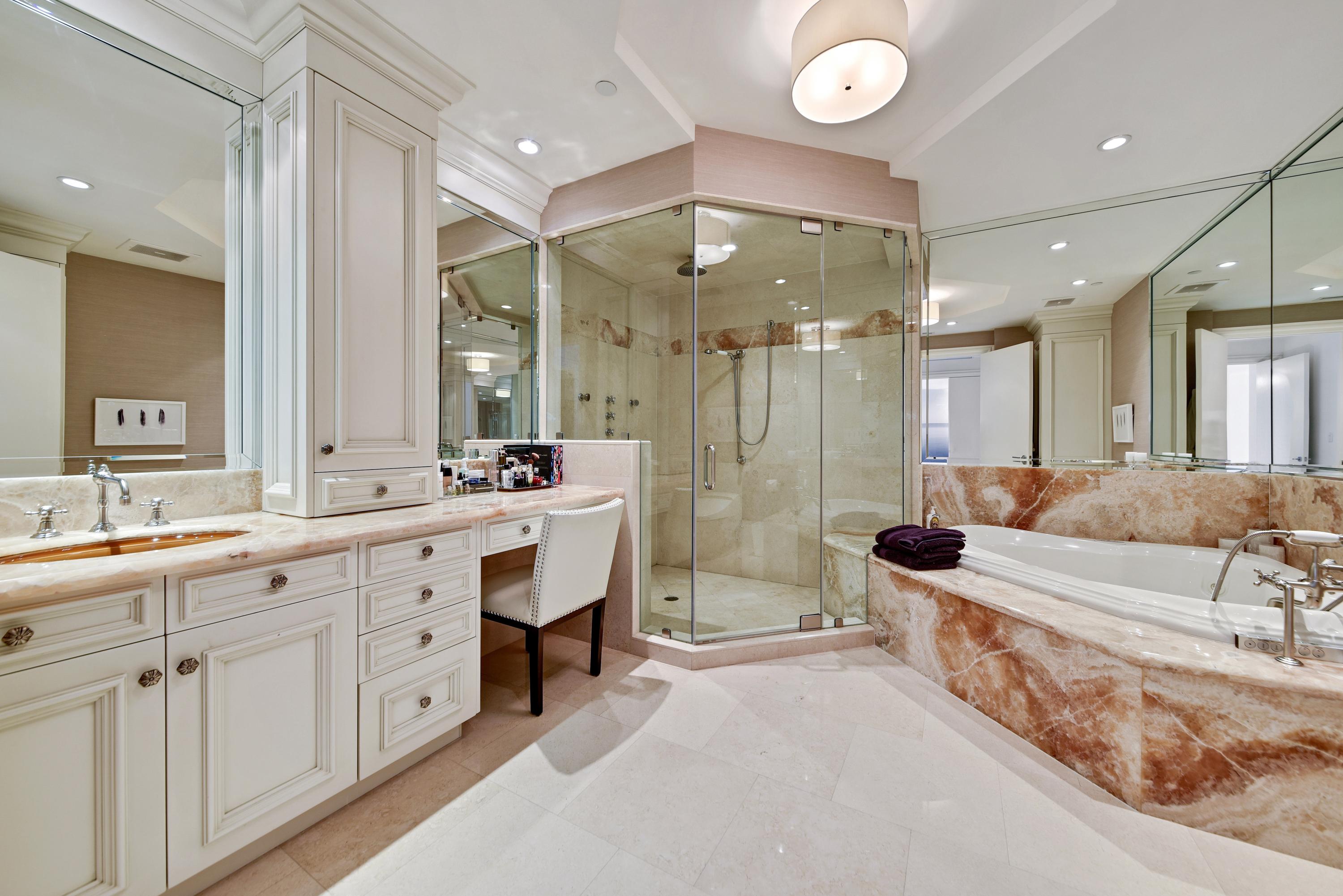 Luxuria - Residential