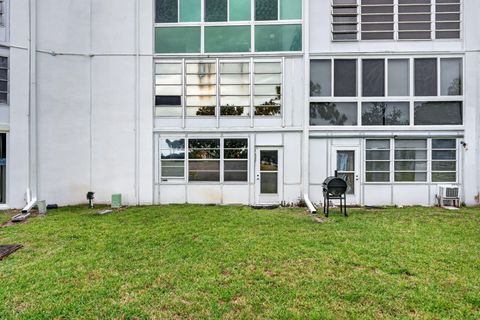 Tiny photo for 1025 Ventnor #H, Deerfield Beach, FL 33442 (MLS # B26020178)