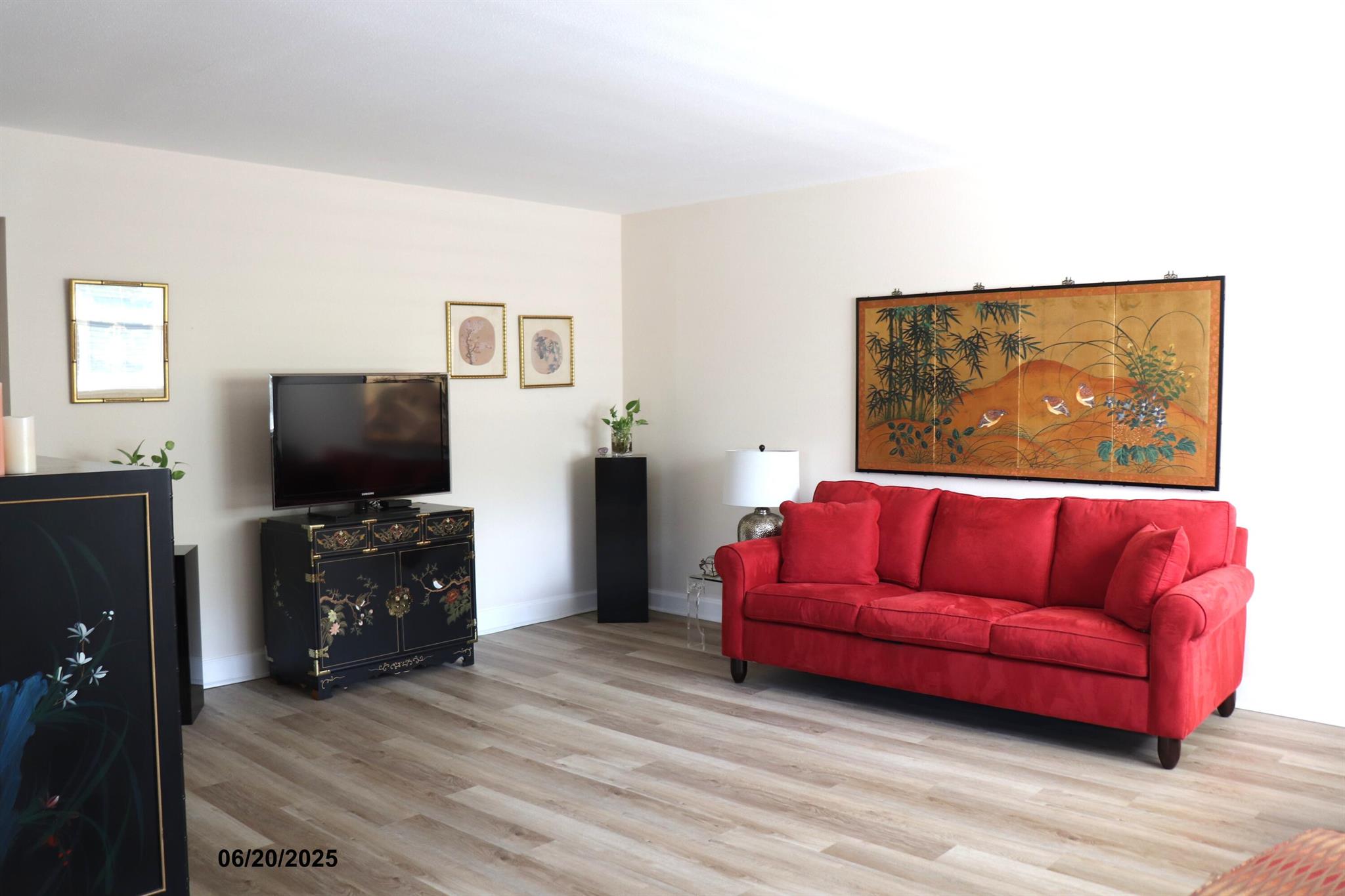 KINGS POINT SAXONY CONDOS - Residential