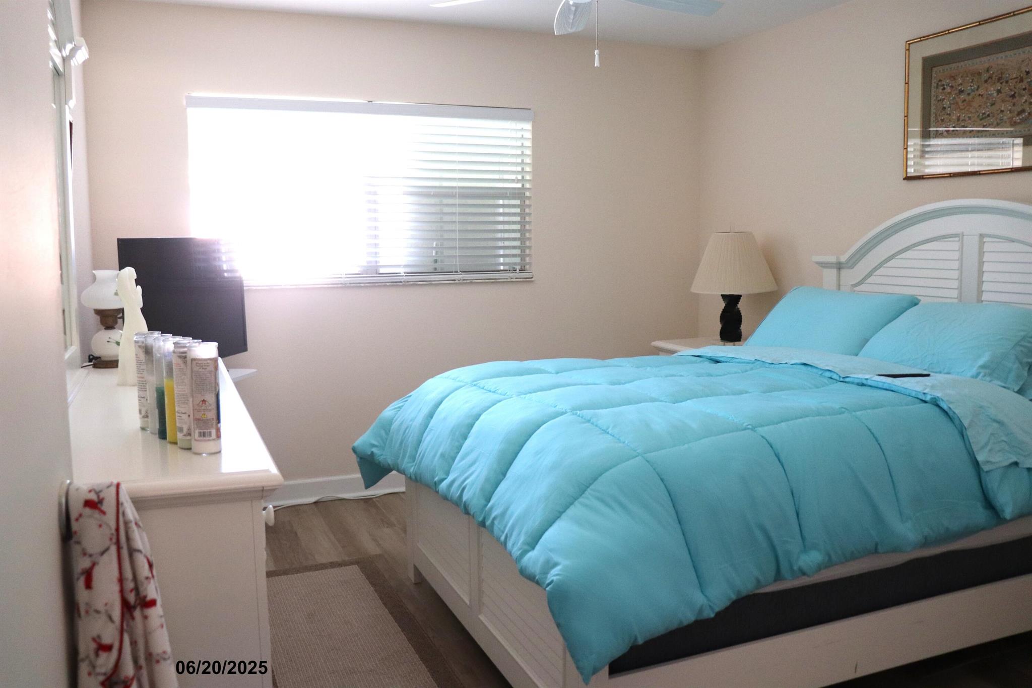 KINGS POINT SAXONY CONDOS - Residential