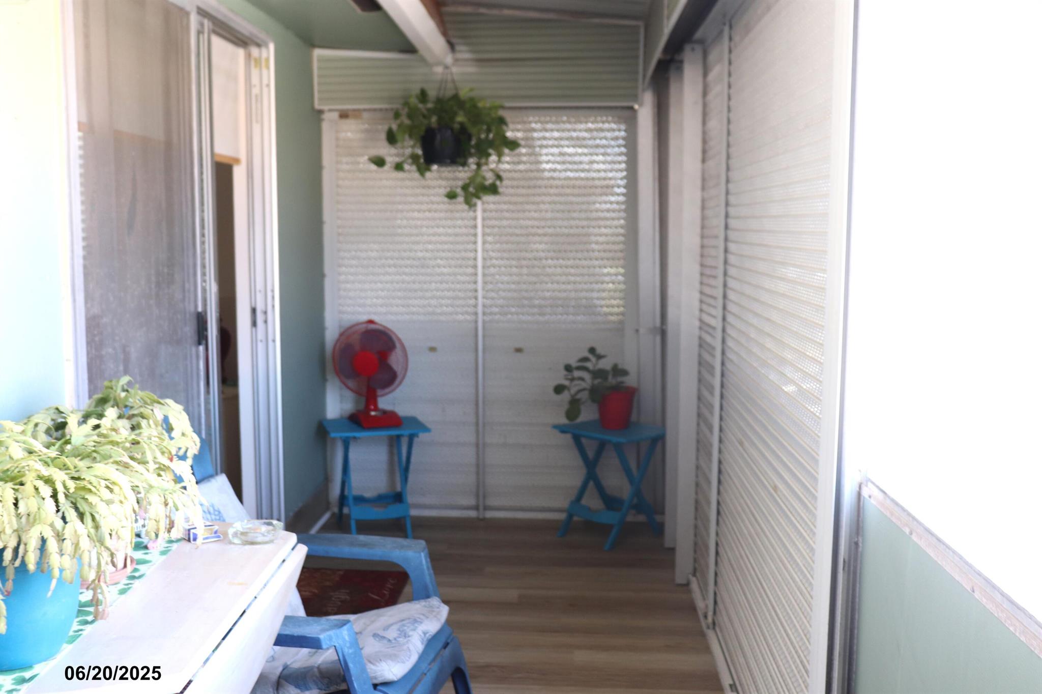 KINGS POINT SAXONY CONDOS - Residential