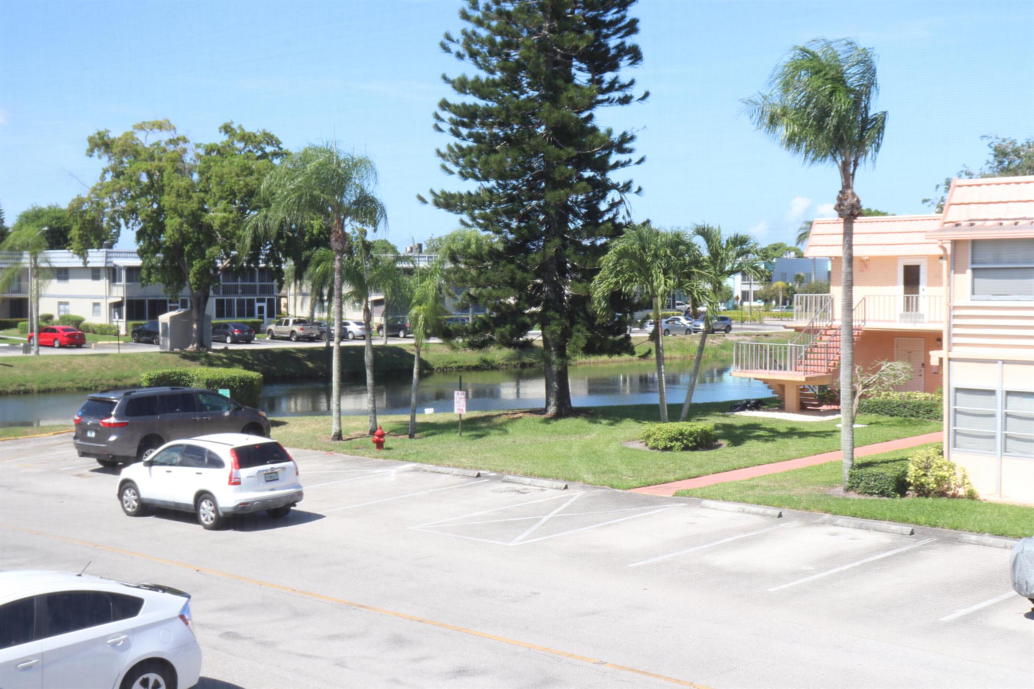 KINGS POINT SAXONY CONDOS - Residential