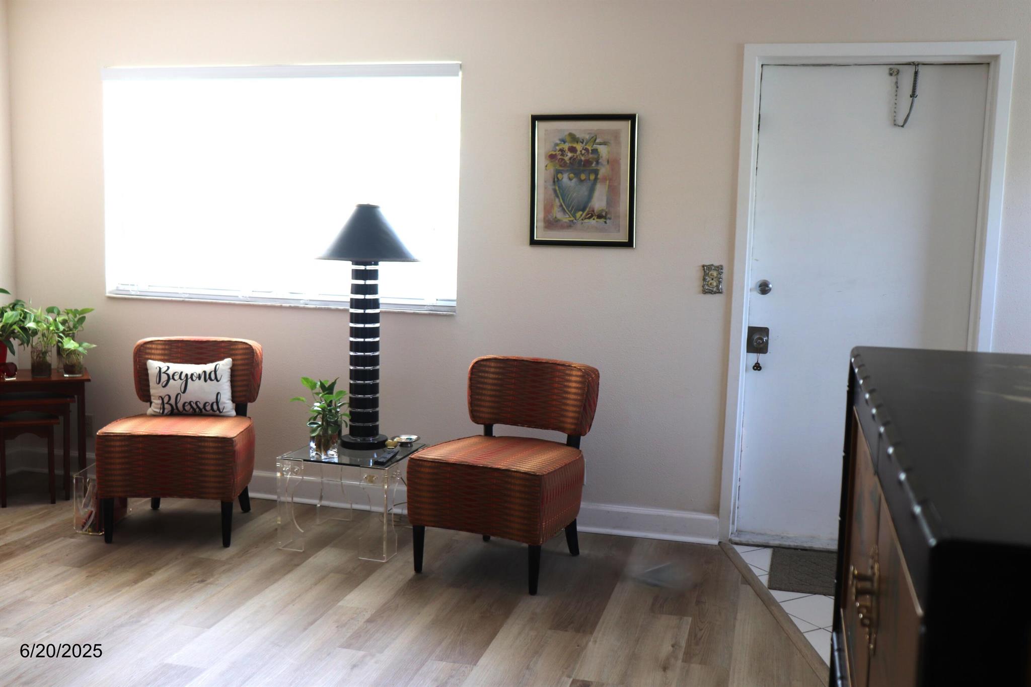 KINGS POINT SAXONY CONDOS - Residential