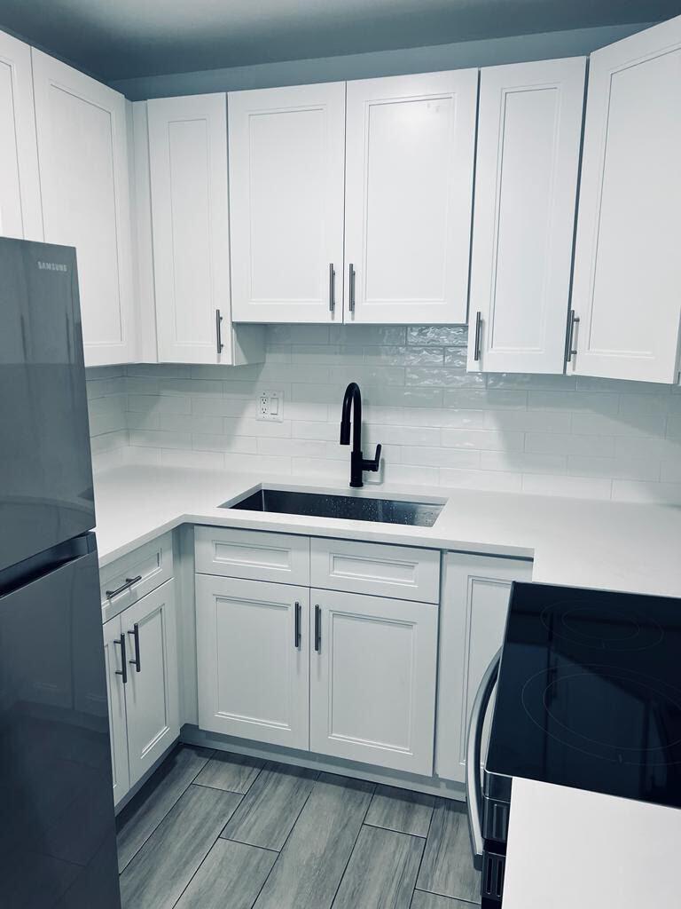 HOLLYWOOD COUNTRY CLUB DI - Commercial Sale