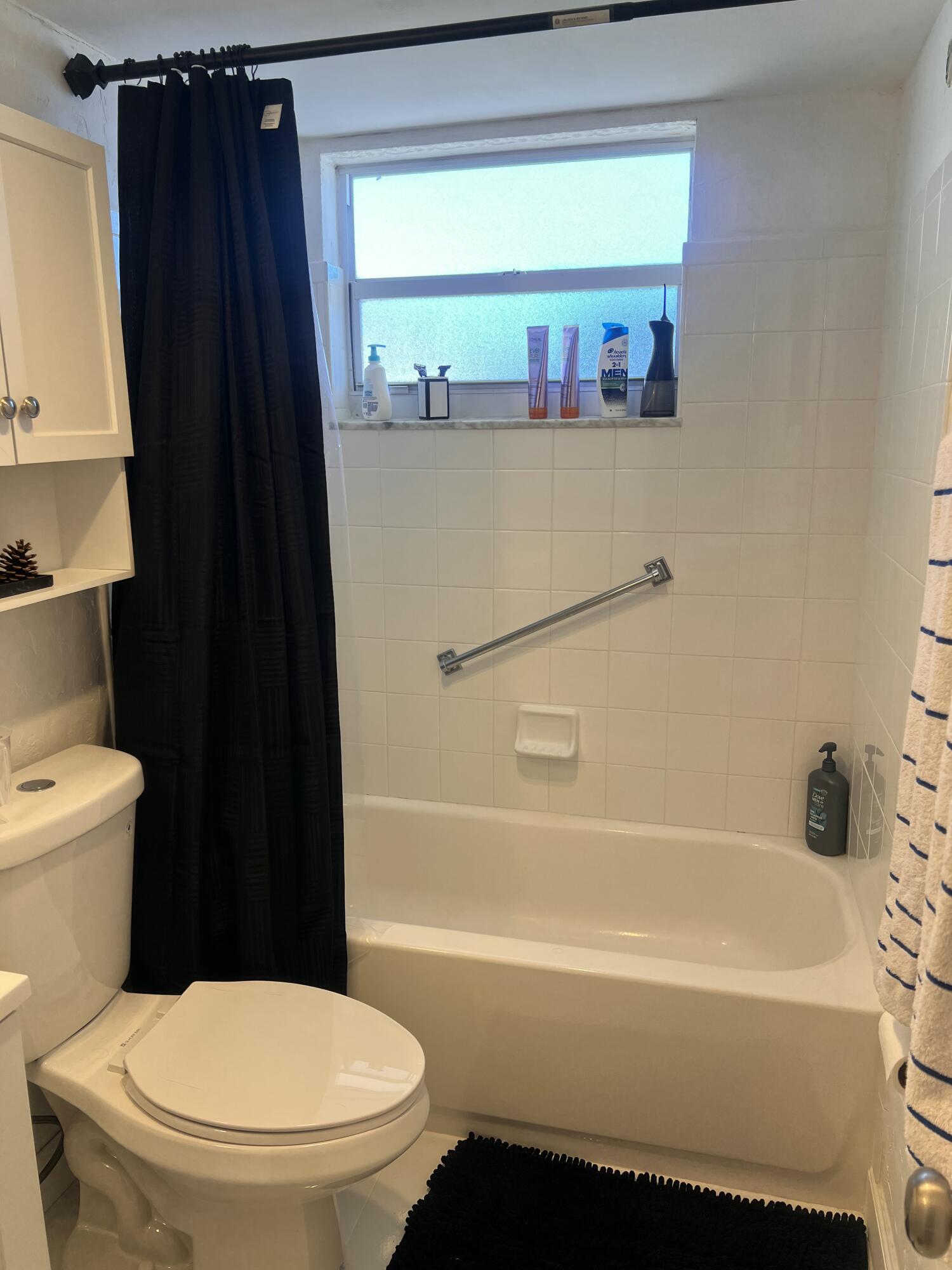 LAKESIDE VILLAGE CONDO 9 - Residential