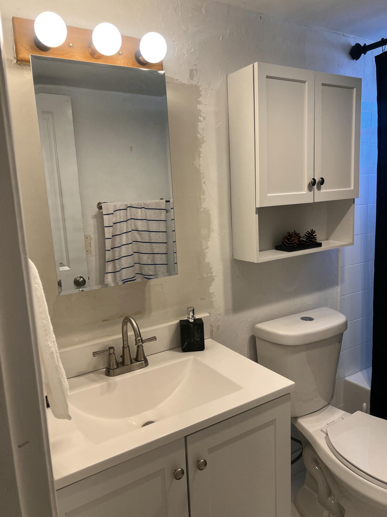 LAKESIDE VILLAGE CONDO 9 - Residential