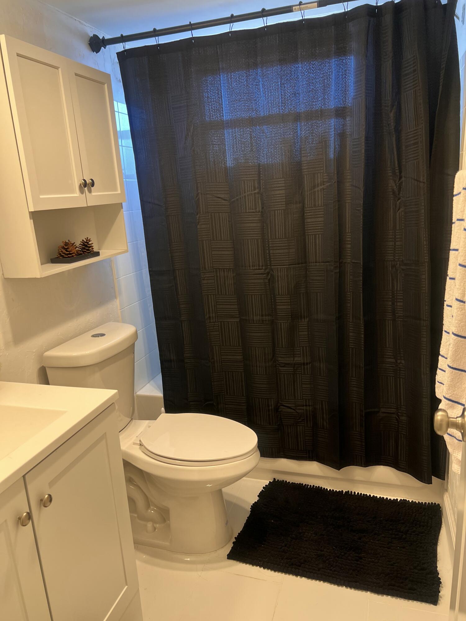 LAKESIDE VILLAGE CONDO 9 - Residential