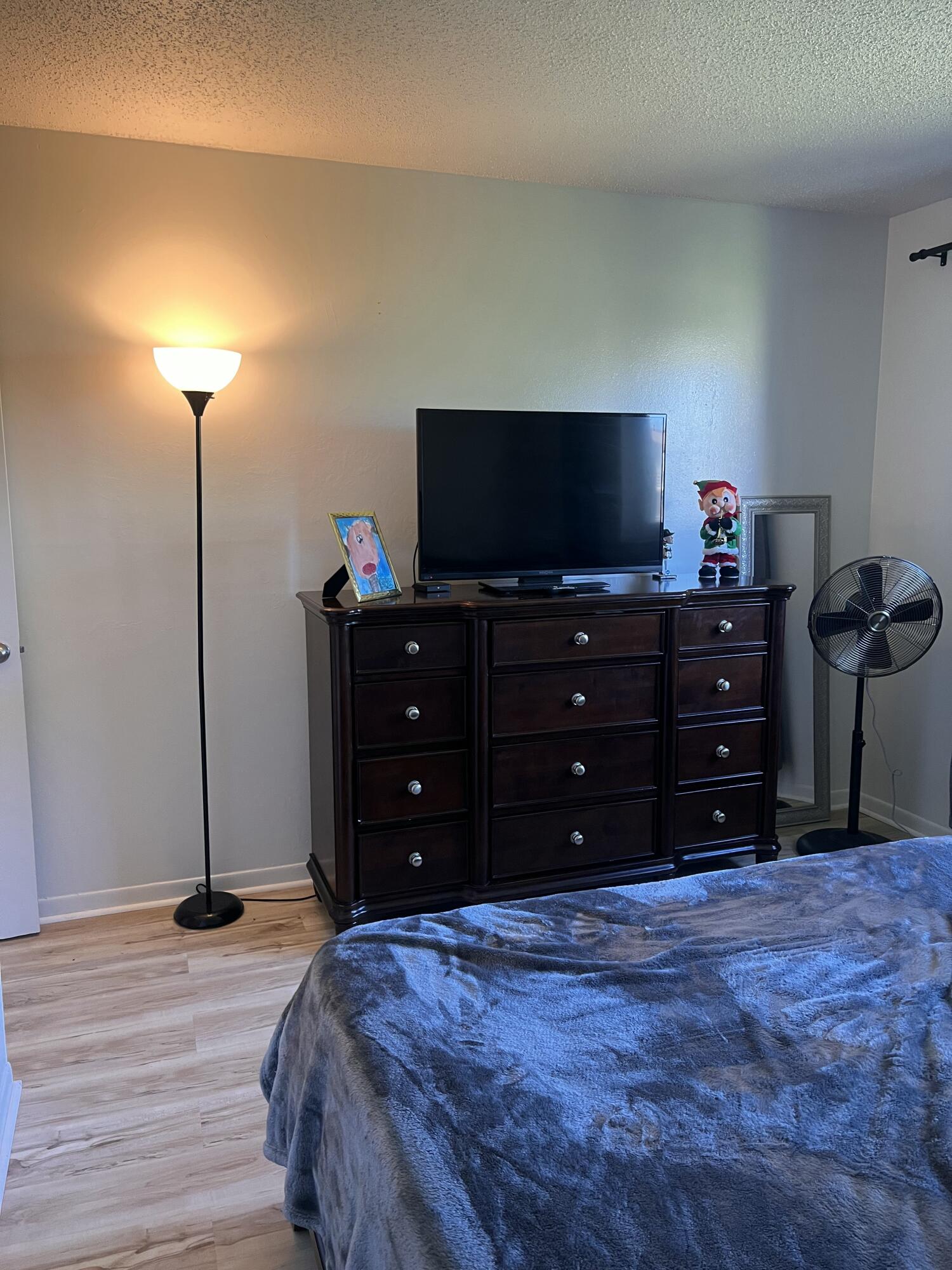 LAKESIDE VILLAGE CONDO 9 - Residential