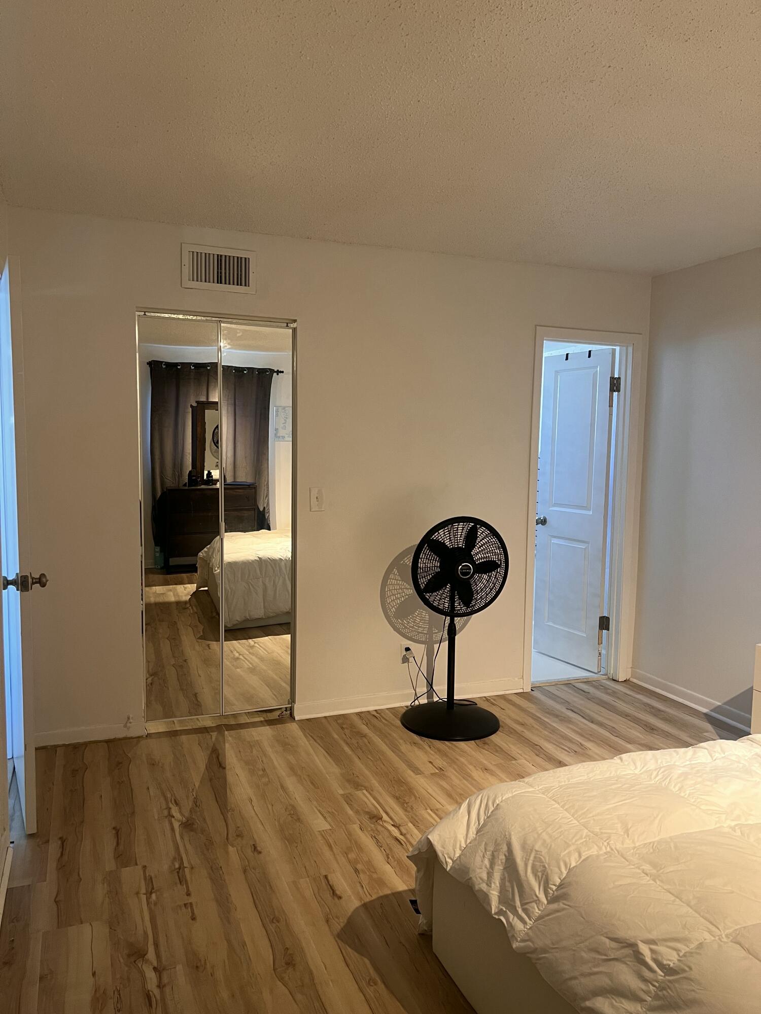 LAKESIDE VILLAGE CONDO 9 - Residential