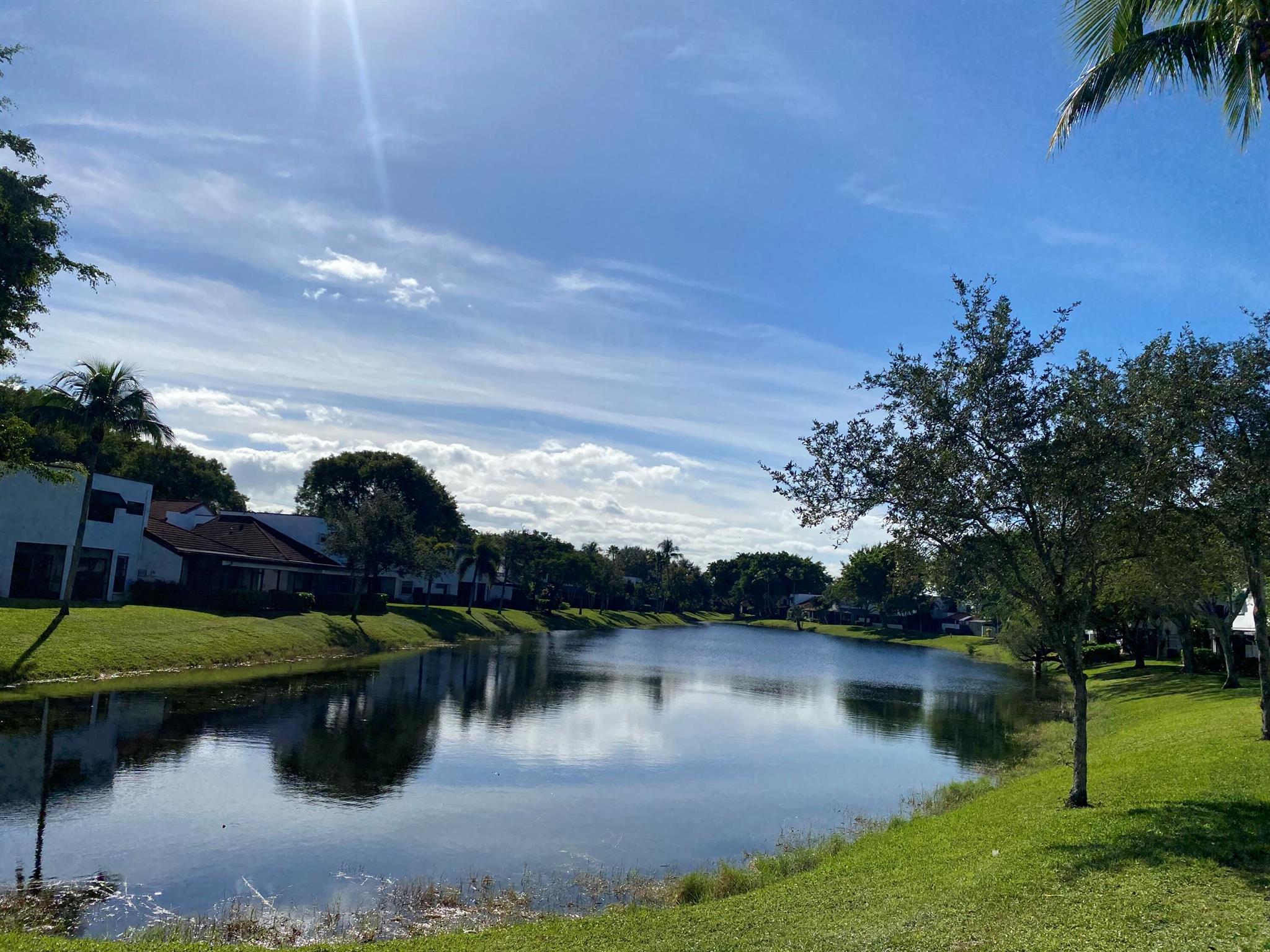 YORKVILLE - Residential Lease