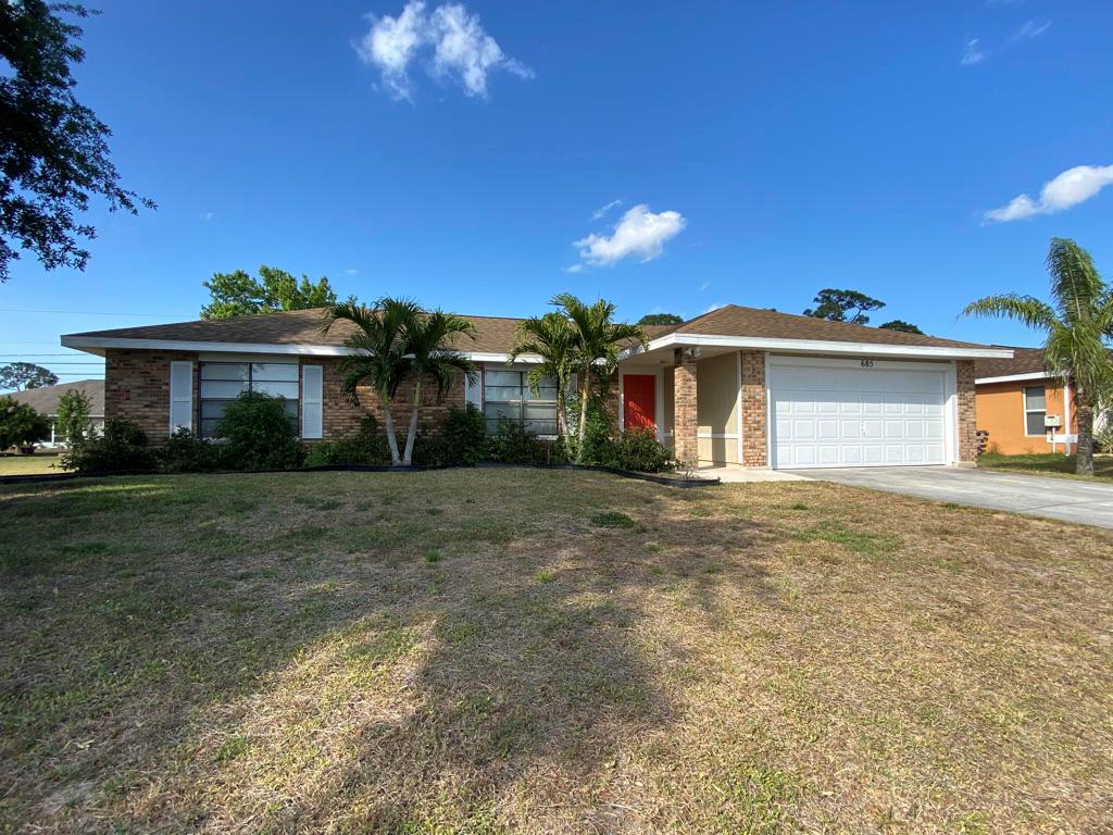 Photo of 685 SW Hillsboro Circle, Port Saint Lucie, FL 34983 (MLS # R10694431)