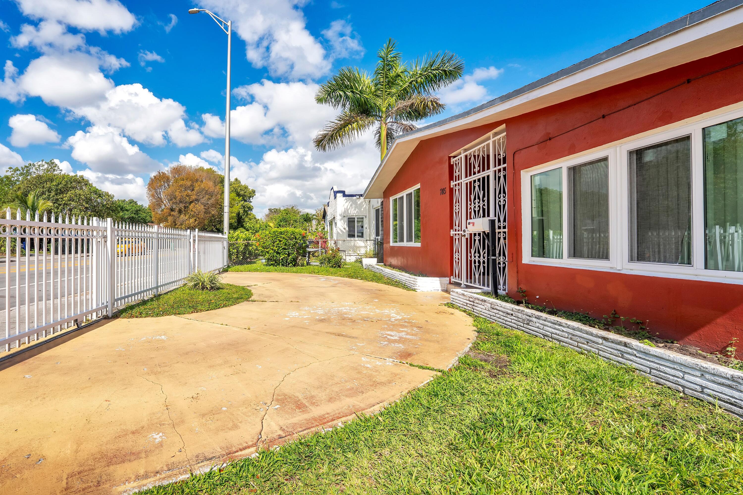 745 NW 46th Street