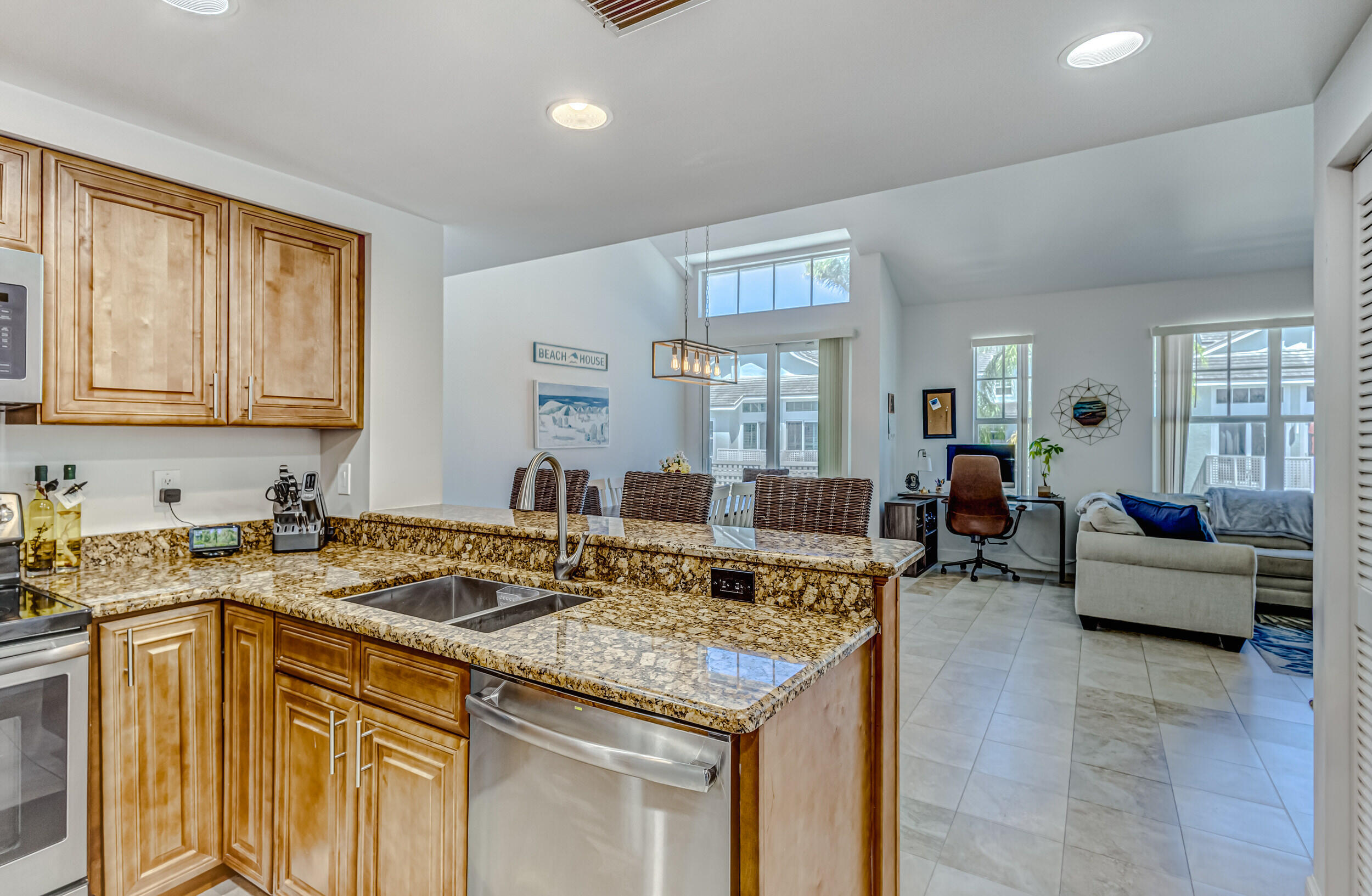 SEA COLONY CONDO - Residential Lease