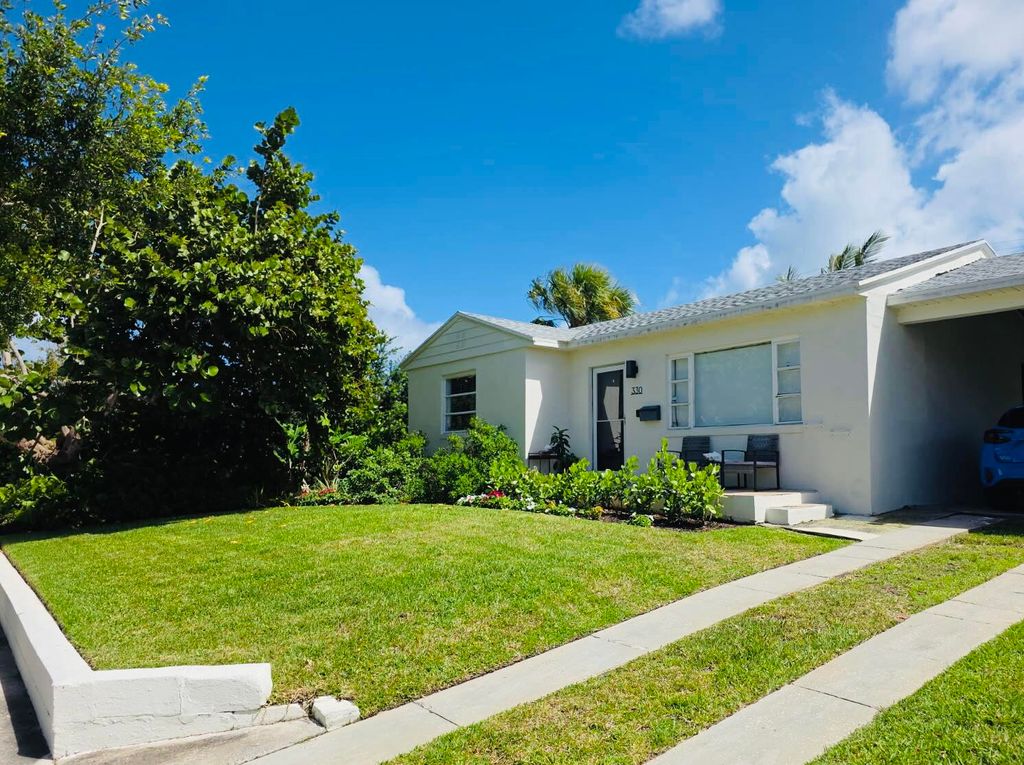 Photo of 330 Nathan Hale Road, West Palm Beach, FL 33405 (MLS # B26019078)