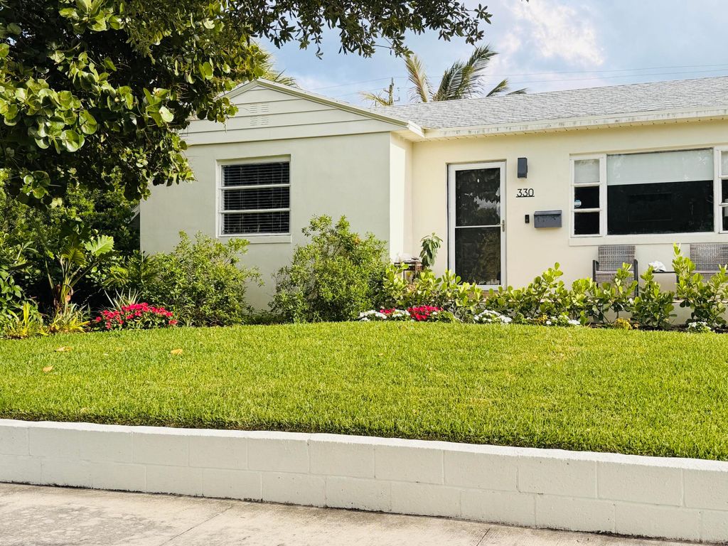 Photo of 330 Nathan Hale Road, West Palm Beach, FL 33405 (MLS # B26019078)