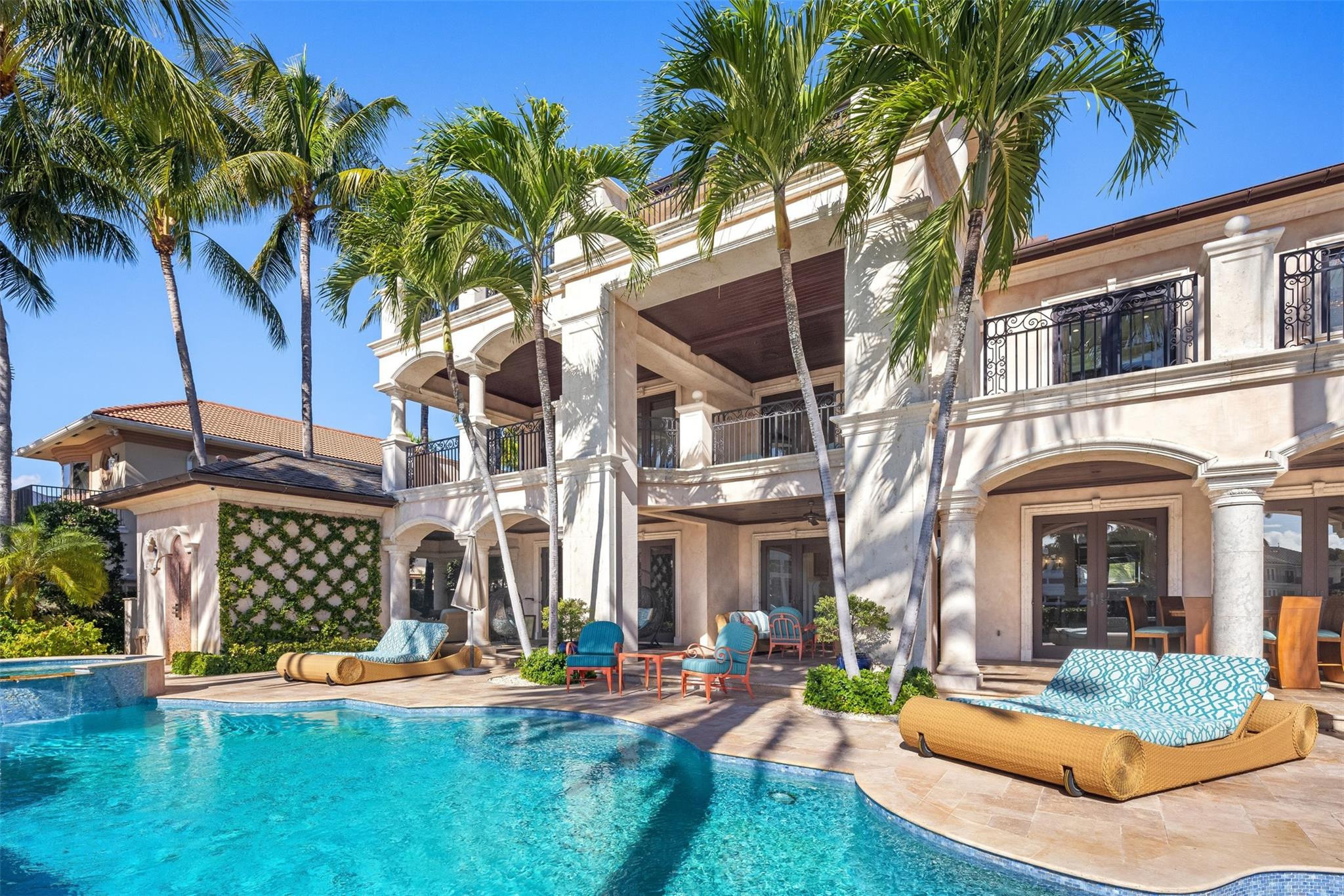 DEL LAGO ISLE - Residential