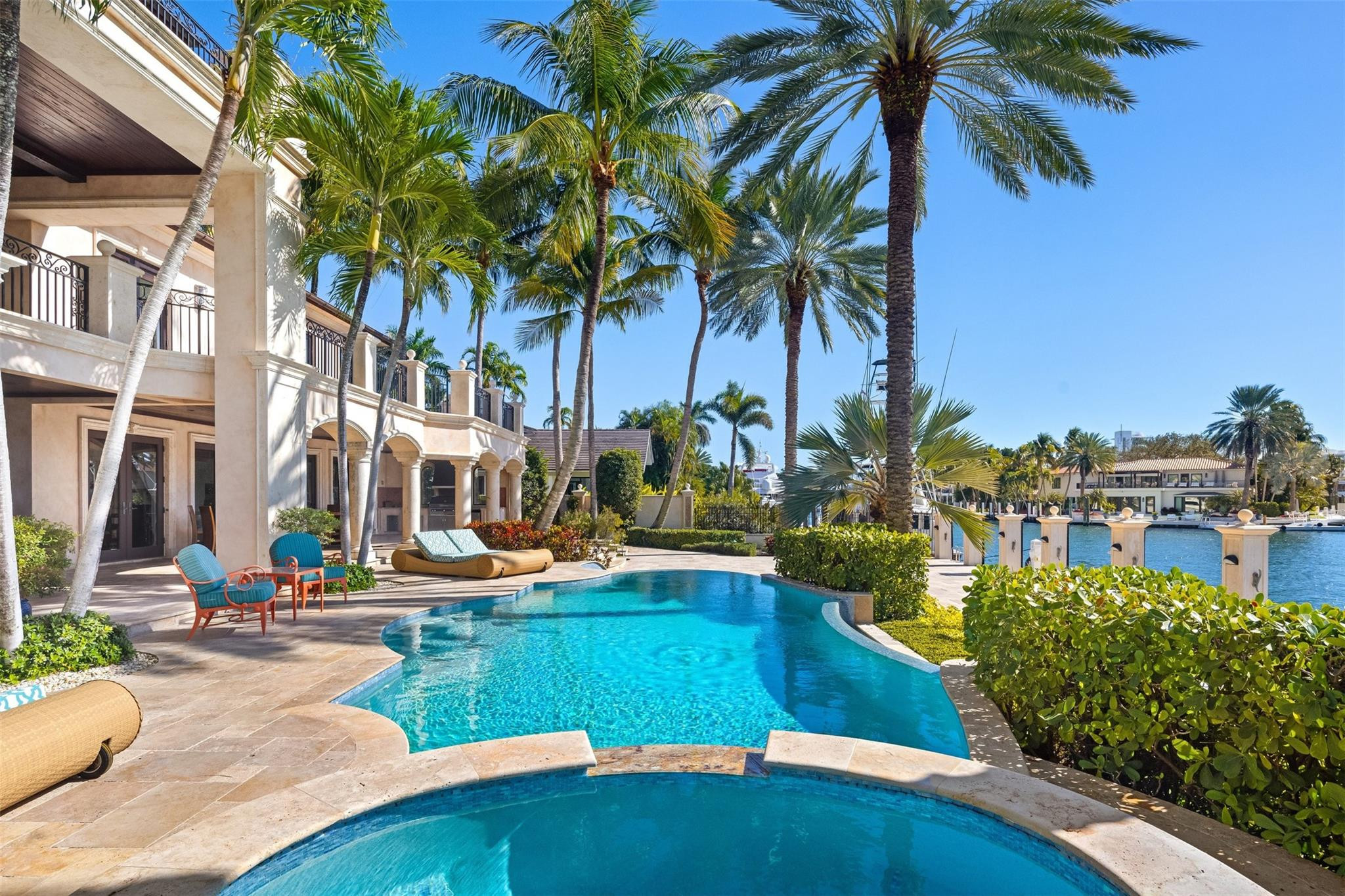 DEL LAGO ISLE - Residential