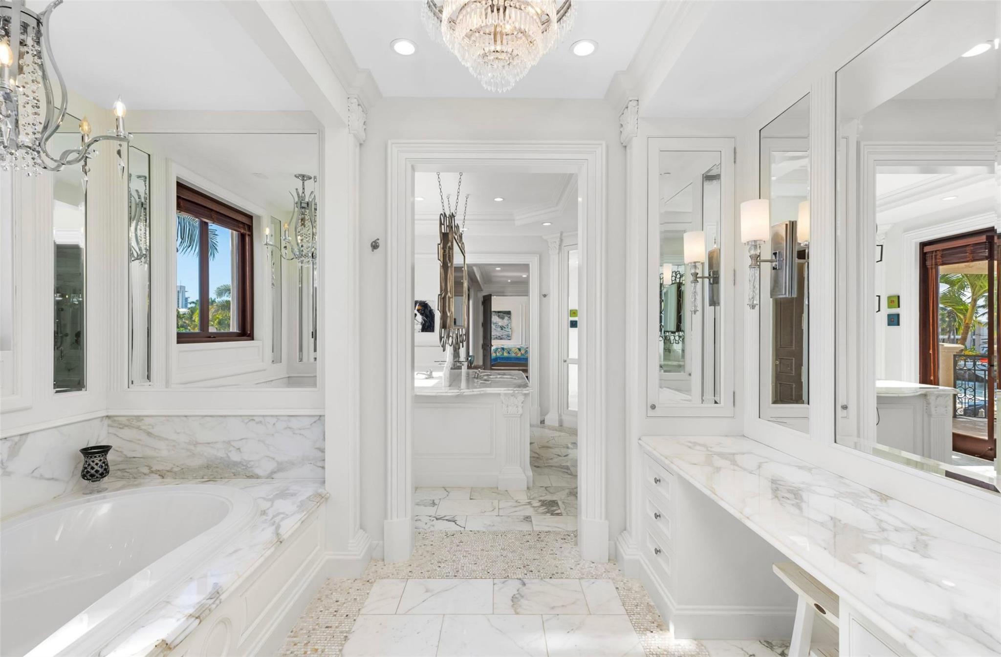 DEL LAGO ISLE - Residential