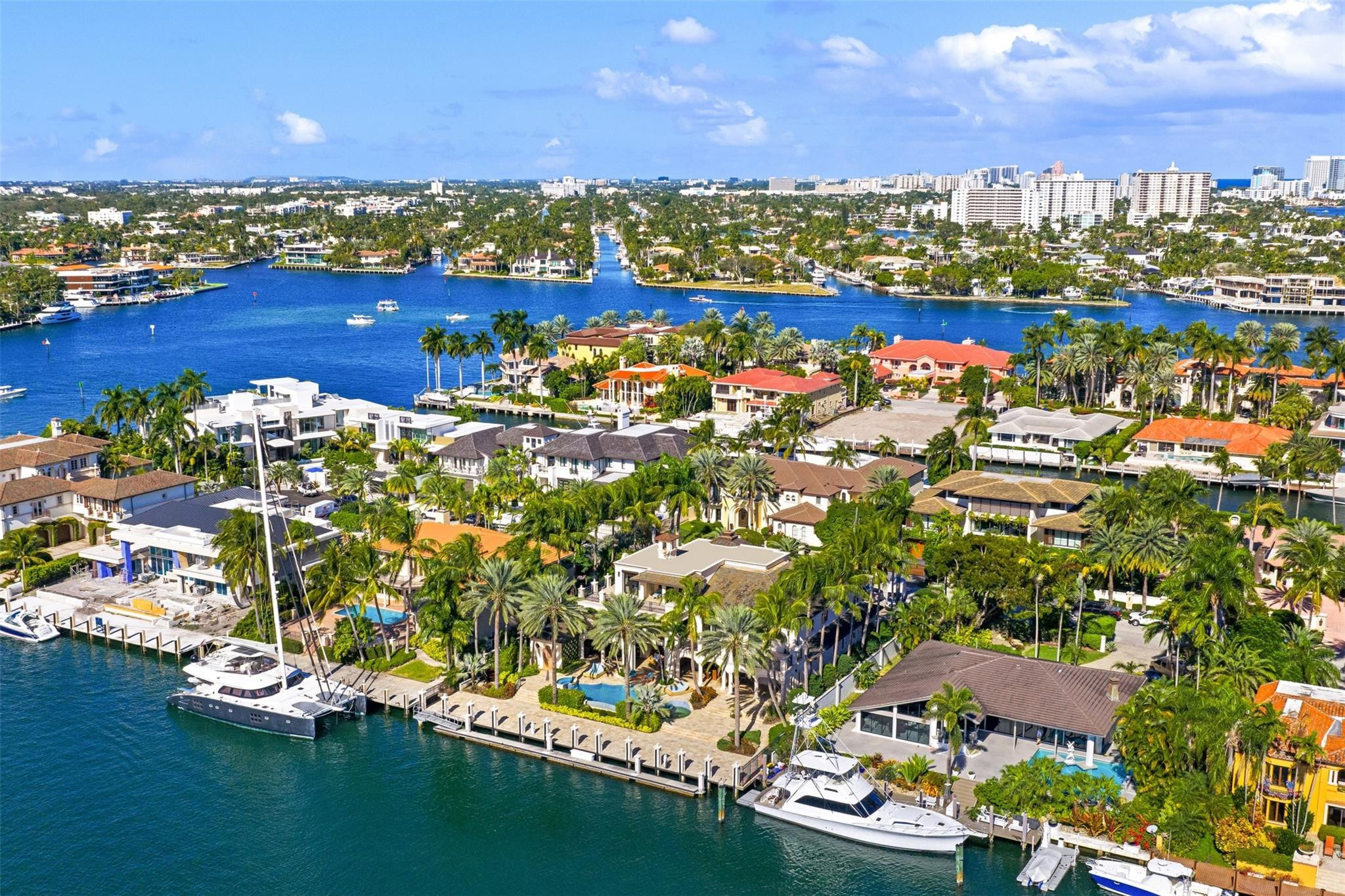 DEL LAGO ISLE - Residential