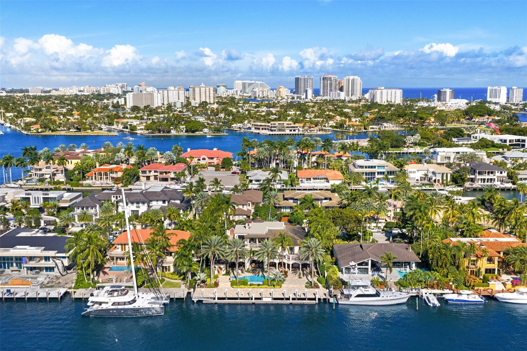 DEL LAGO ISLE - Residential
