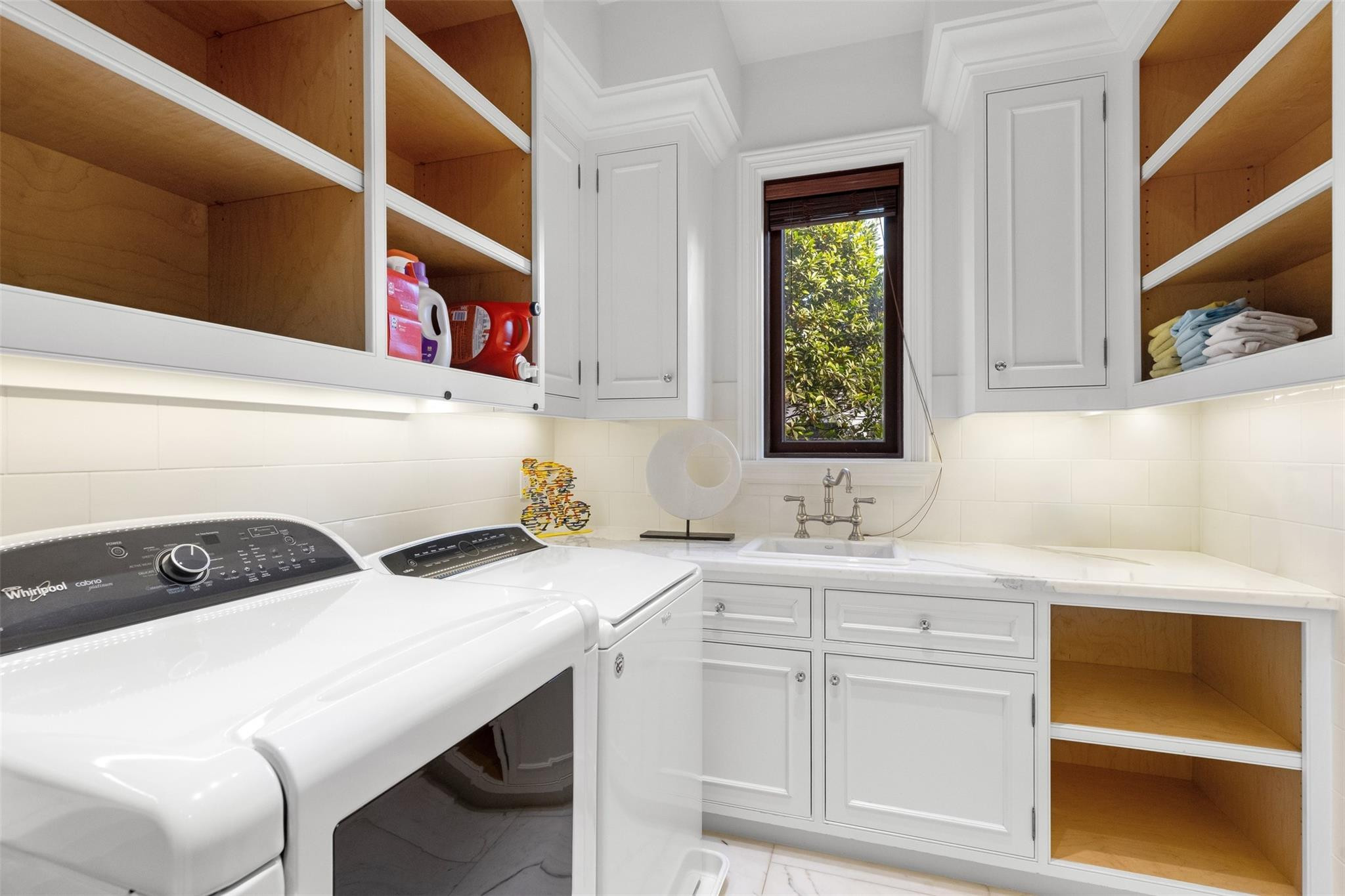 DEL LAGO ISLE - Residential