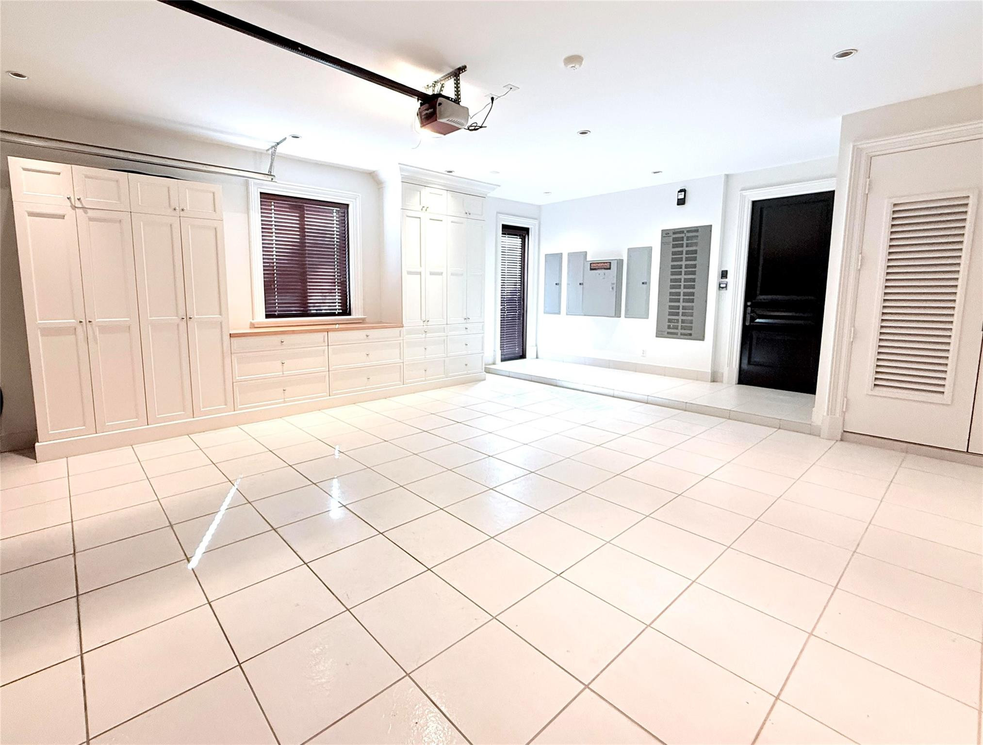 DEL LAGO ISLE - Residential