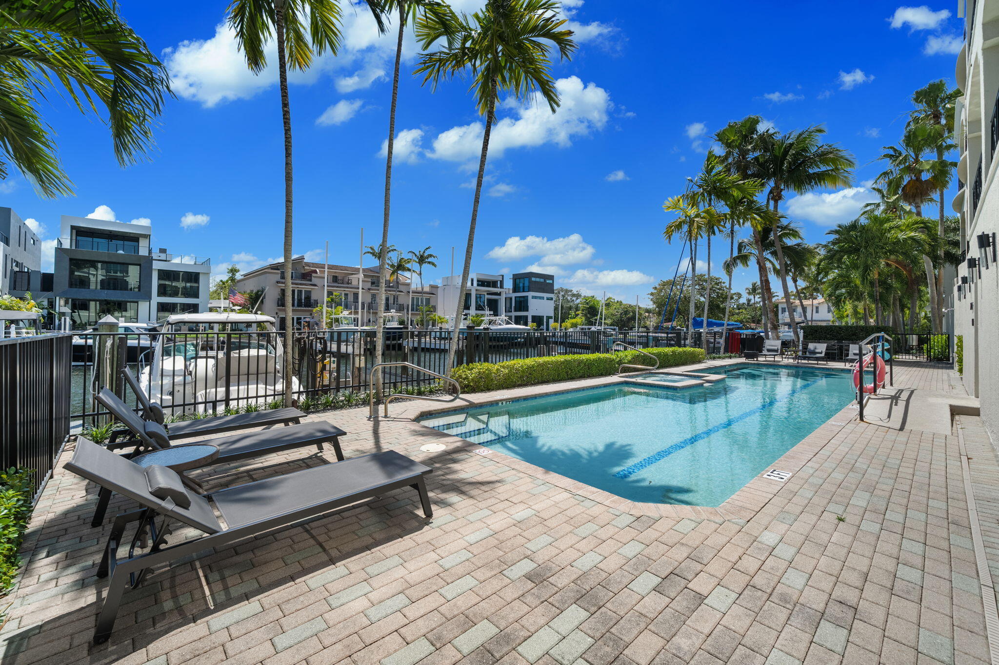 Rio Villas of Coral Ridge - Residential