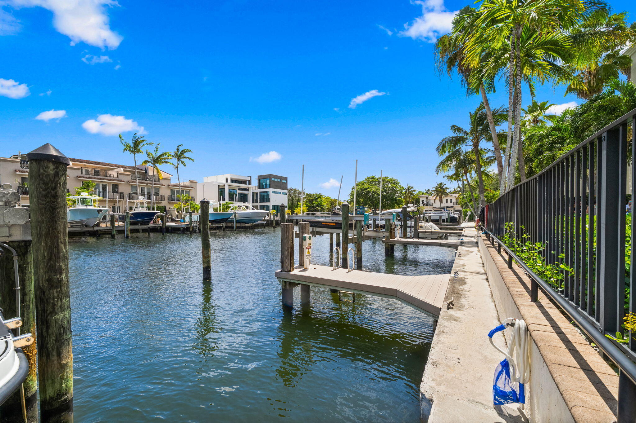 Rio Villas of Coral Ridge - Residential